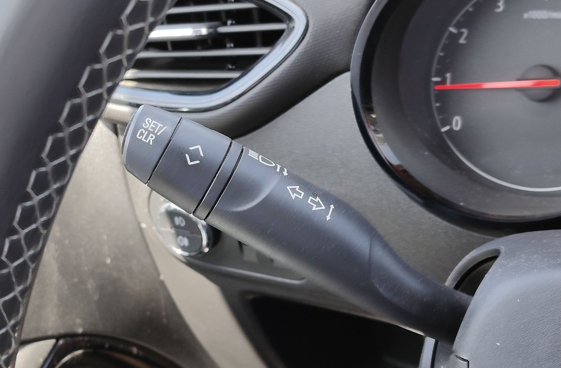 Opel Crossland 1.5 D Design Line 120 Aniversario - foto 23