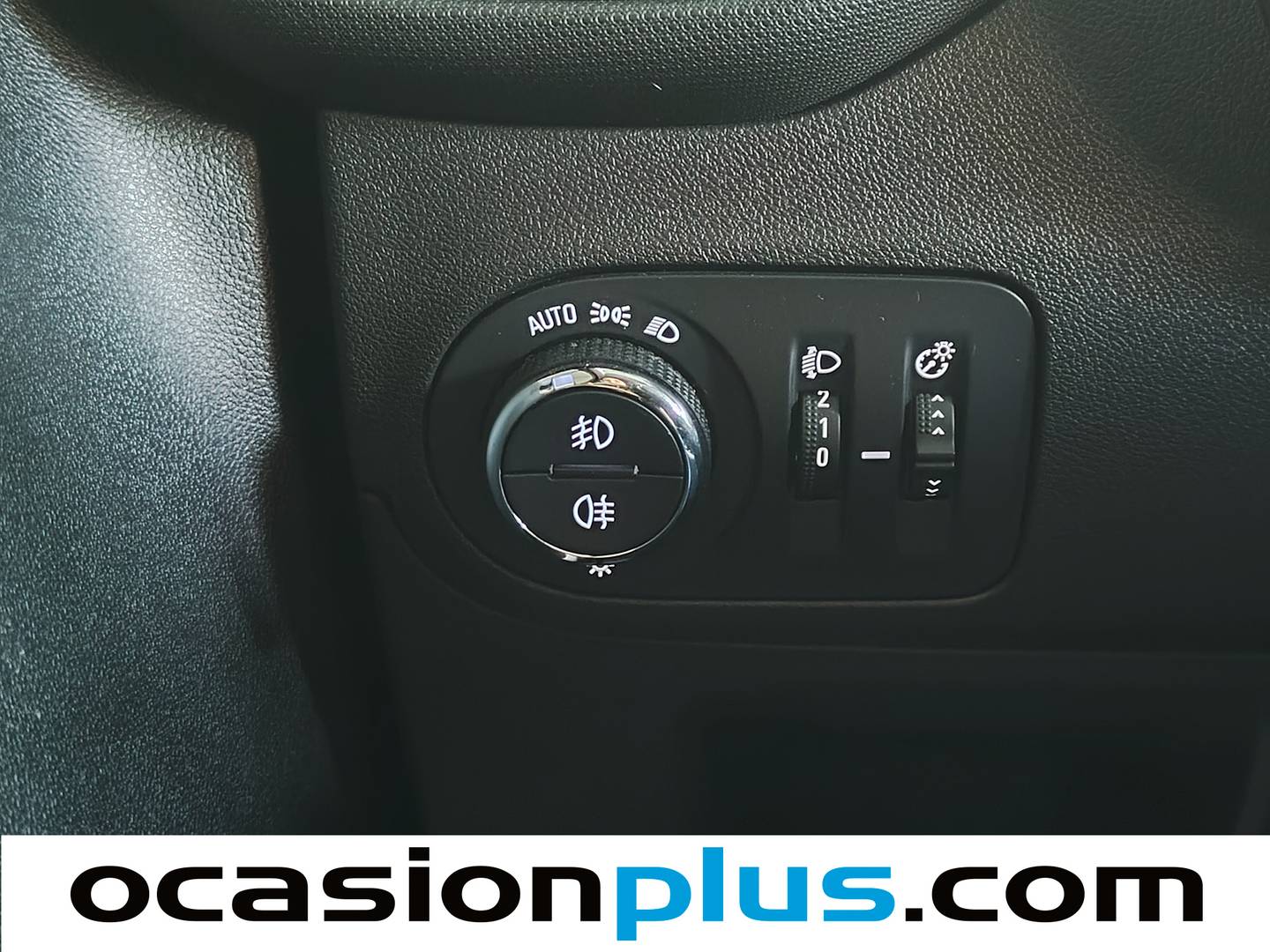 Paquetes del Opel Crossland X Opel Crossland X 1.2 Turbo S&S Selective Auto (110 CV)