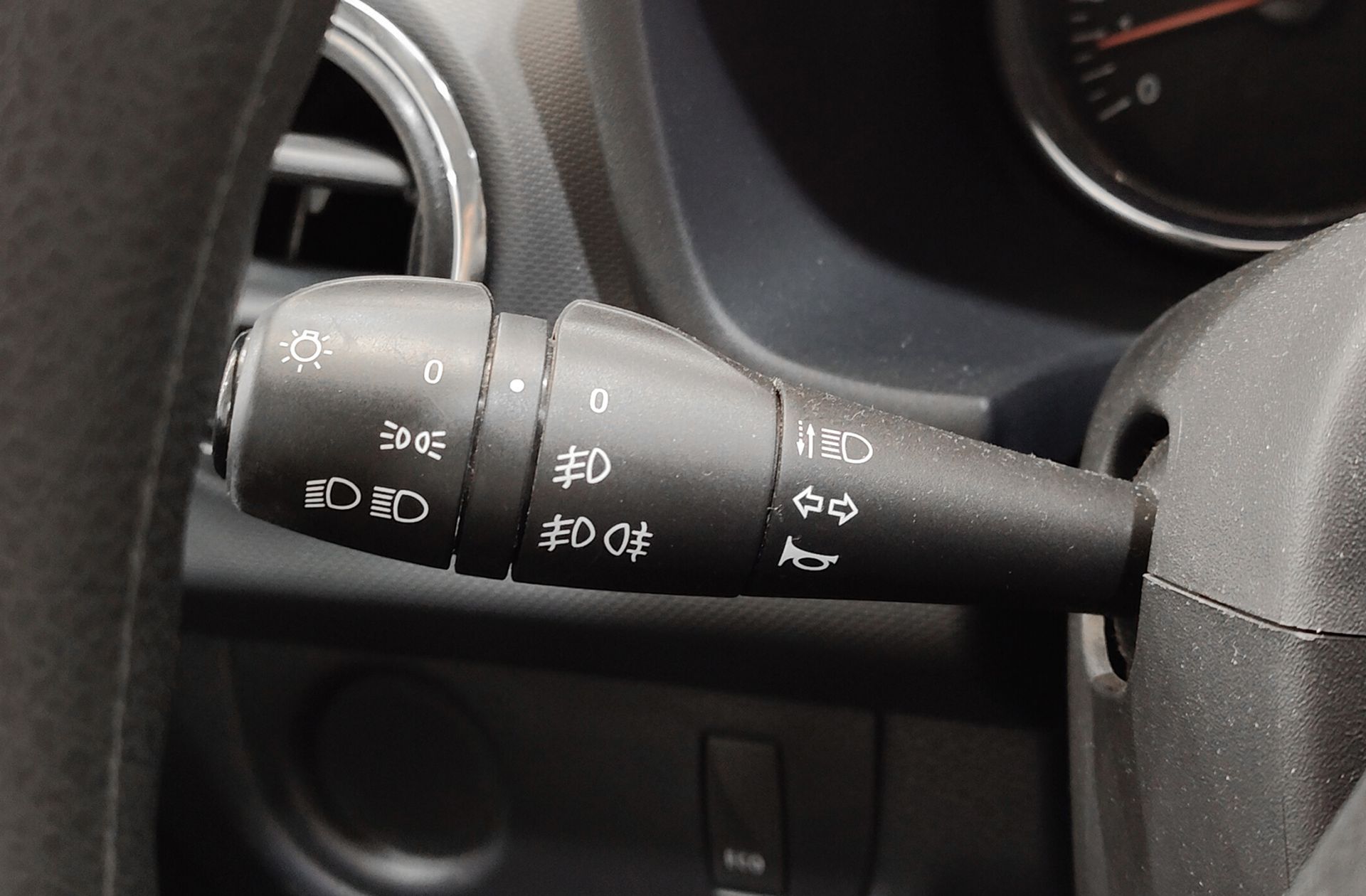 Dacia Sandero Stepway TCe - foto 19
