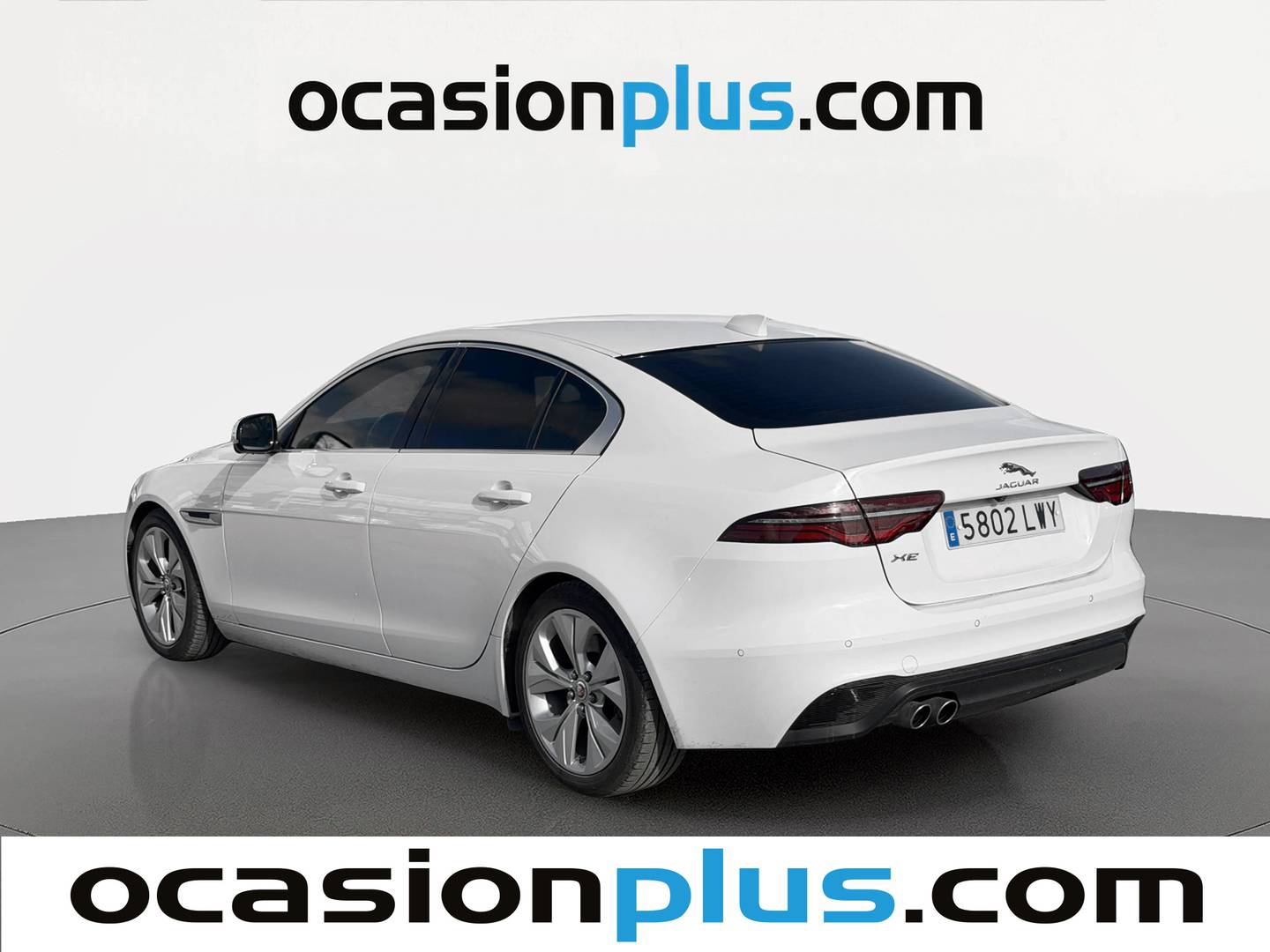 Foto trasera Jaguar XE Jaguar XE 2.0D MHEV S RWD Auto (204 CV) izquierda