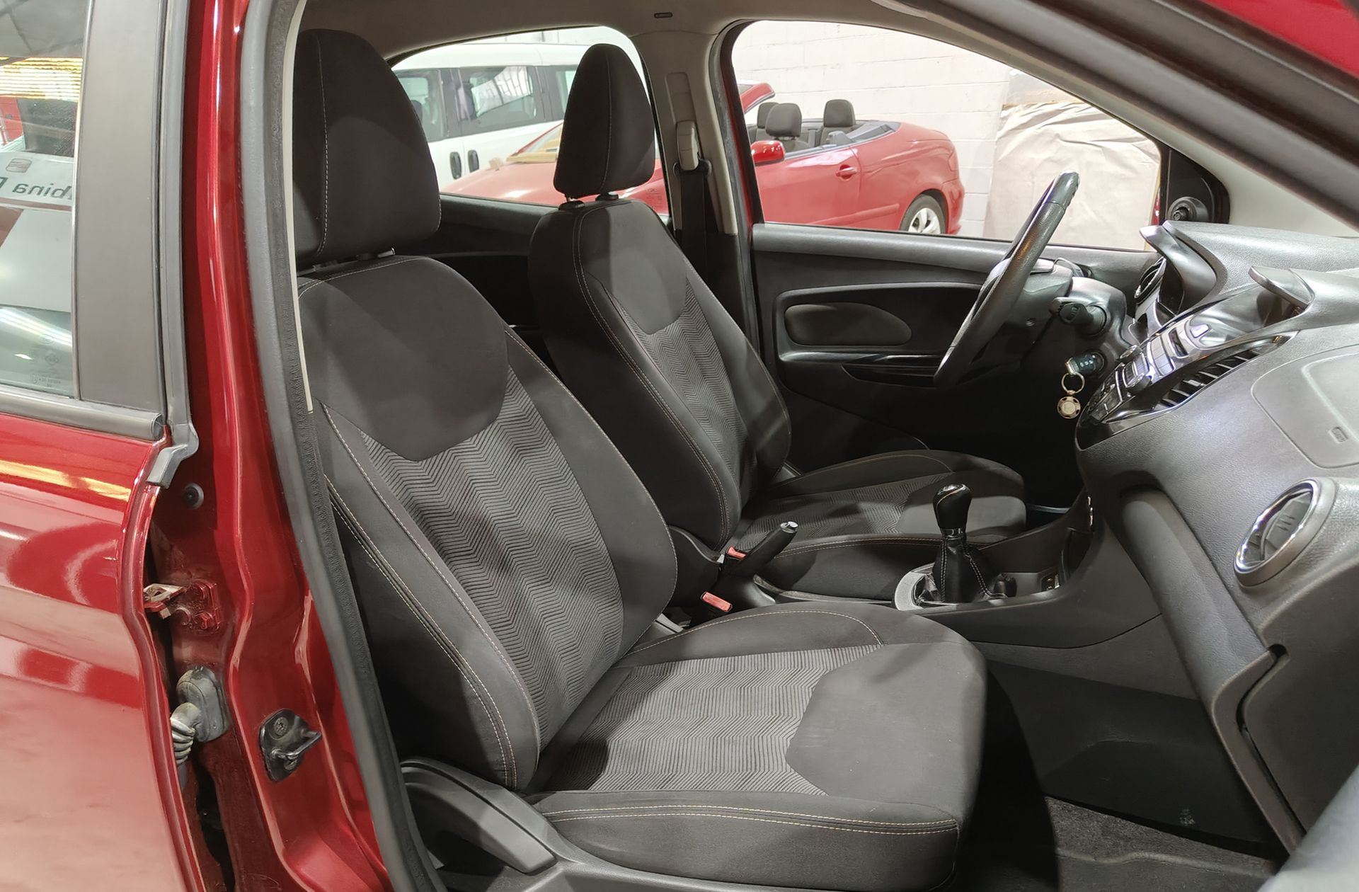 Ford Ka+ 1.2 Ti-VCT Ultimate - foto 14