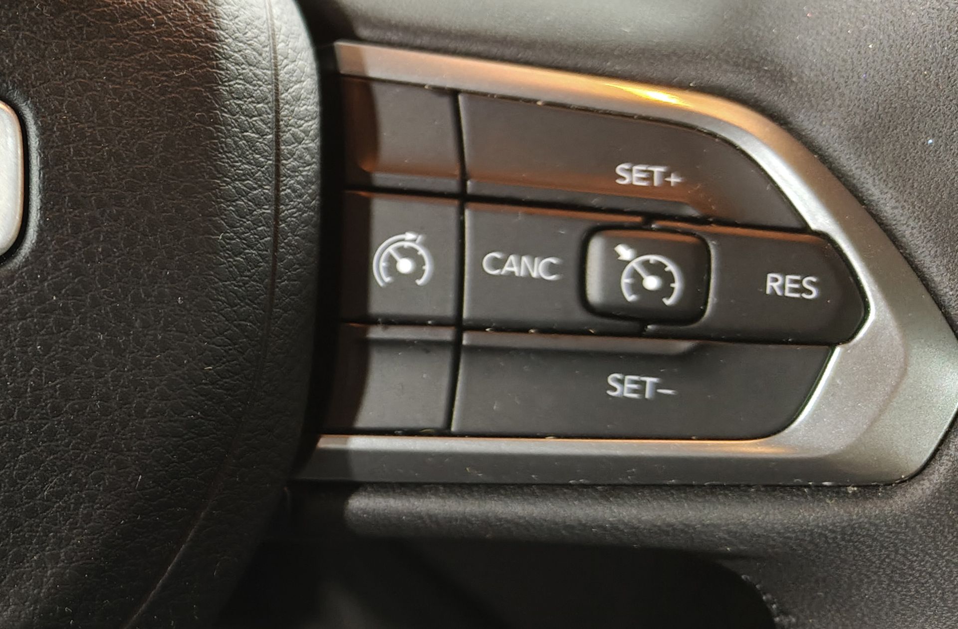Jeep Renegade eHybrid 1.5 Limited ATX - foto 27