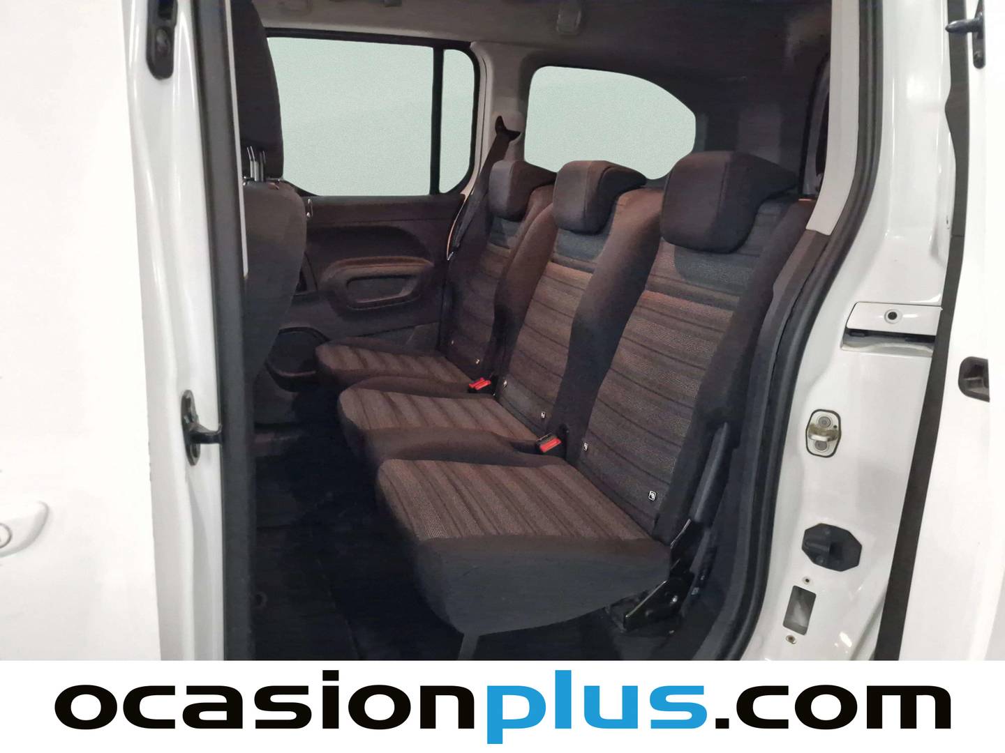 Foto asientos traseros Opel Combo Life Opel Combo Life 1.5 TD S&S Selective XL Auto (130 CV)