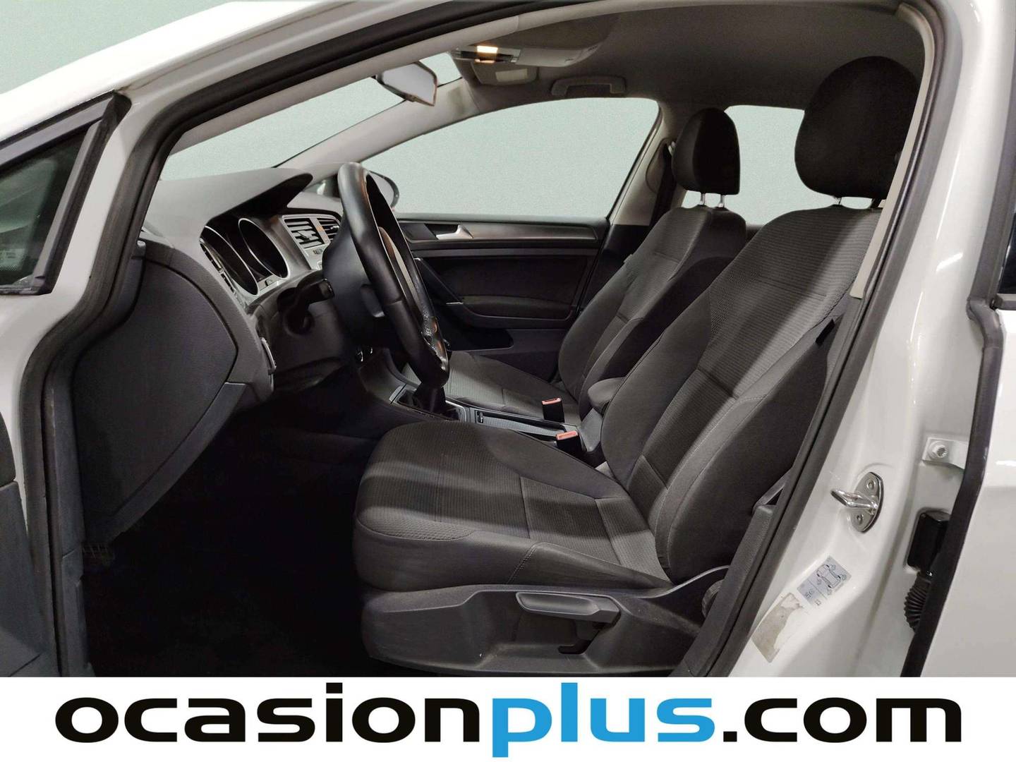 Foto asientos delanteros Volkswagen Golf Volkswagen Golf Advance 1.4 TSI BMT (122 CV)