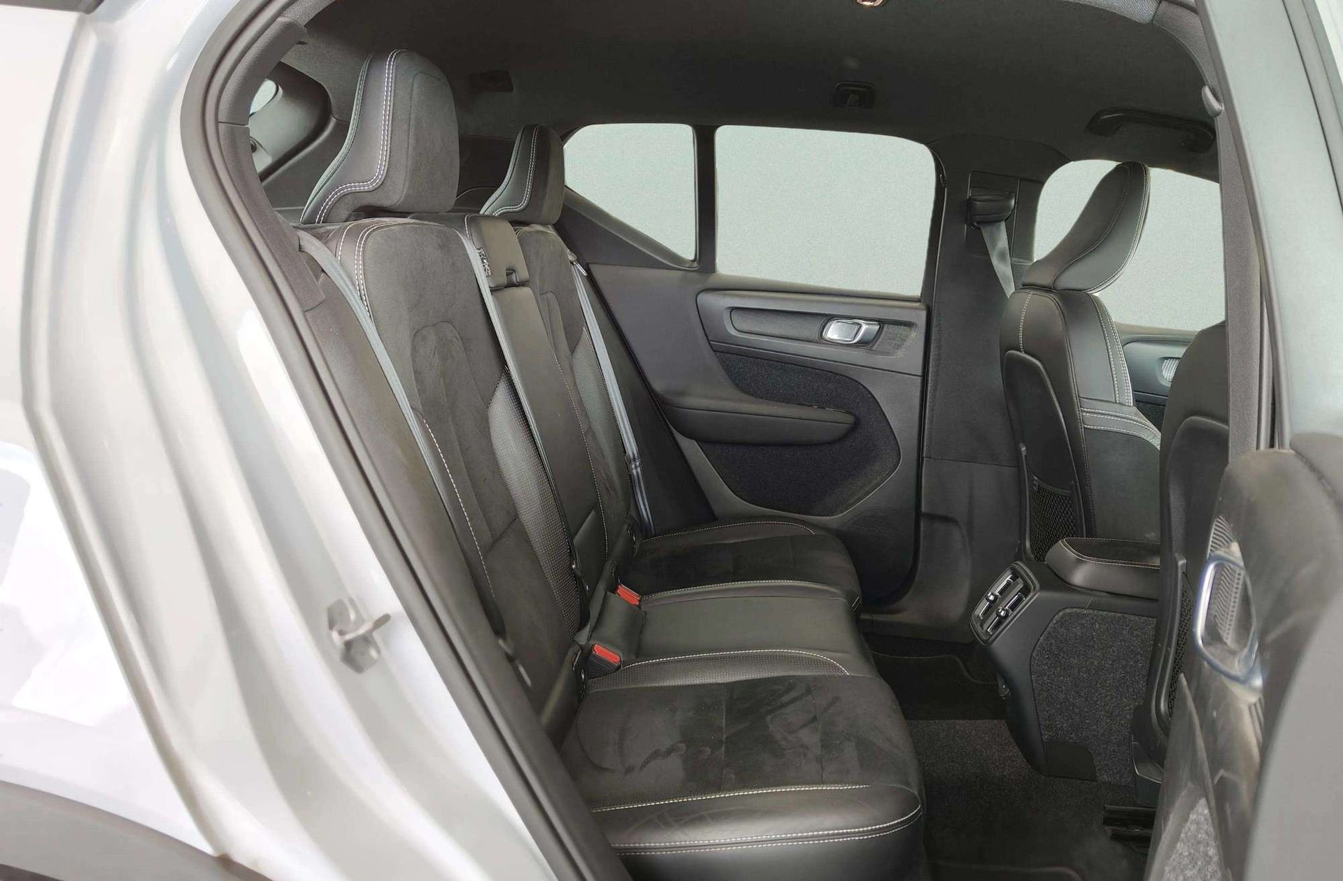 Volvo XC40 D3 R-Design - foto 26