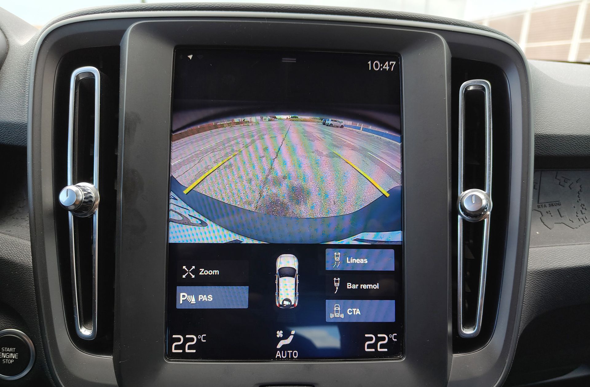 Volvo XC40 D4 AWD - foto 8