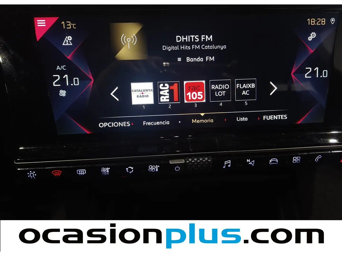 Foto DS DS 7 Crossback DS DS7 Crossback BlueHDi 130 Performance Line Auto (130 CV)