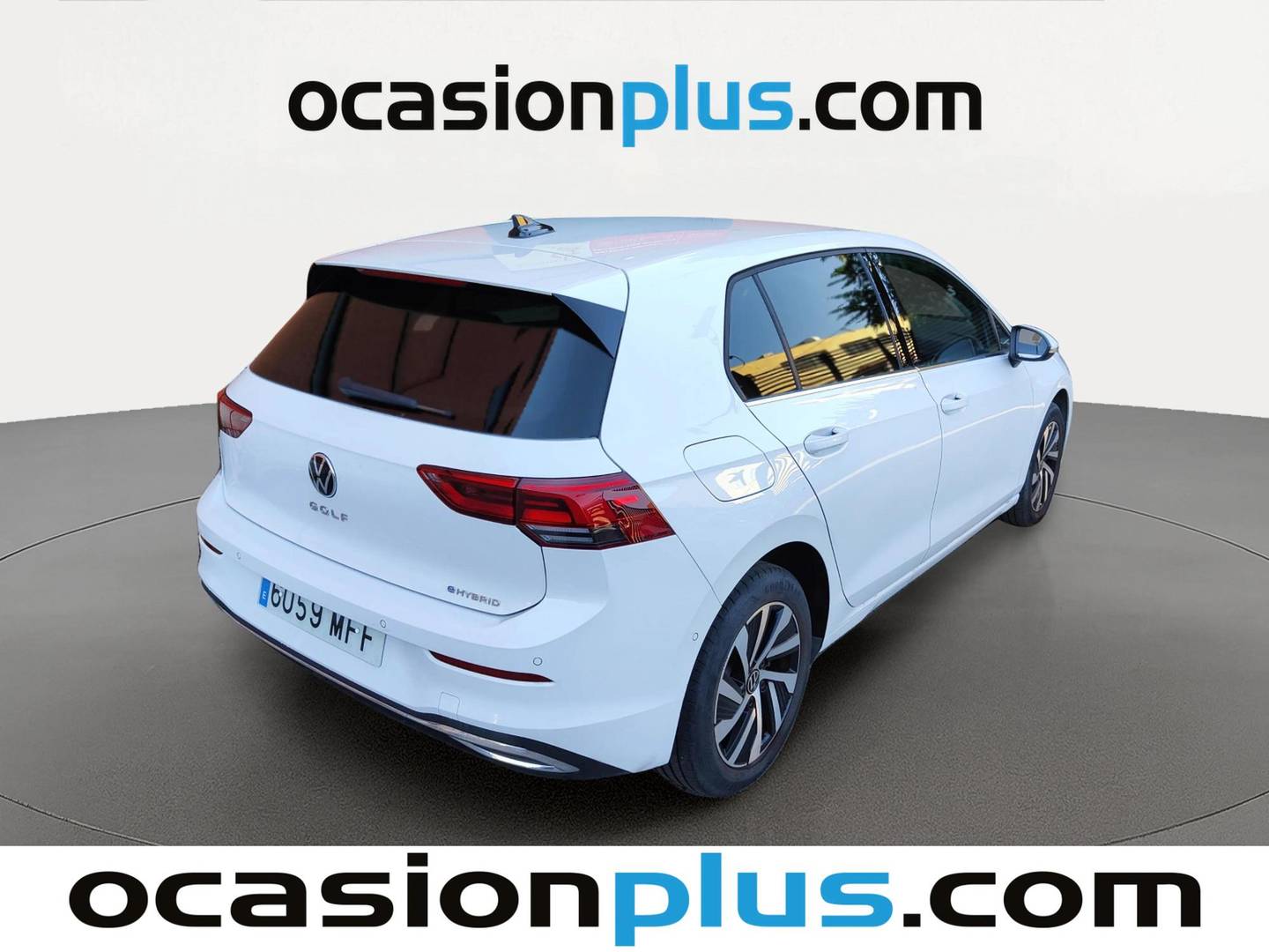 Foto trasera Volkswagen Golf Volkswagen Golf 1.4 TSI eHybrid  (204 CV) DSG derecha
