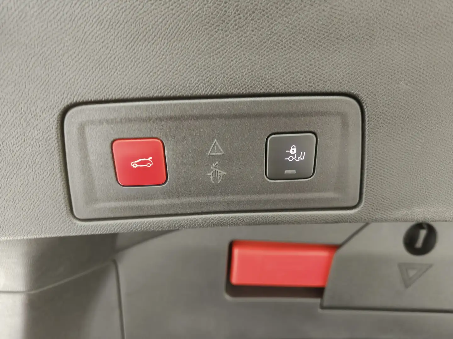 Foto Peugeot 508 Peugeot 508 BlueHDi 180 S&S GT EAT8 (180 CV)