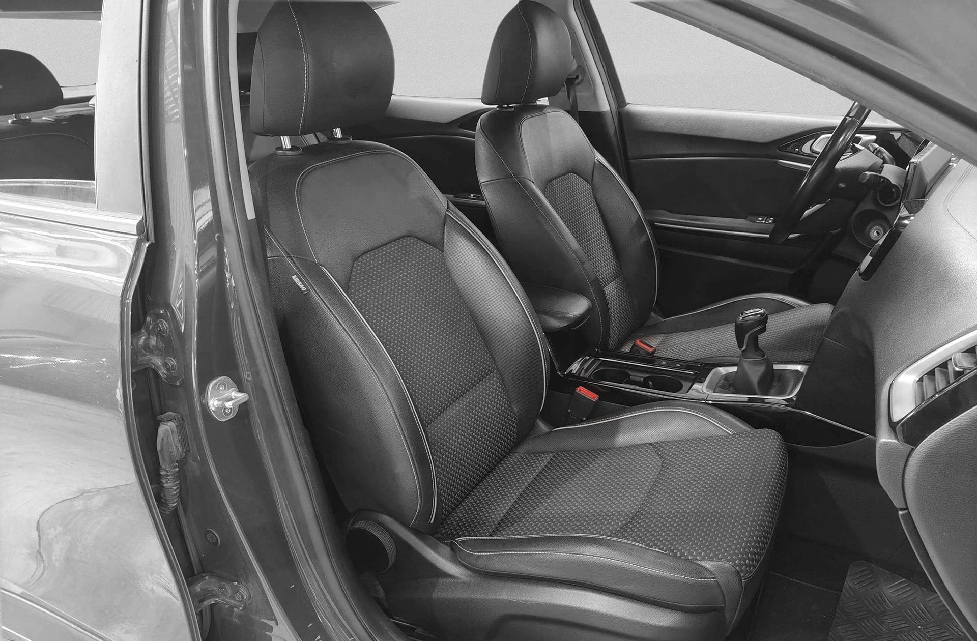 Kia XCeed 1.0 T-GDi Tech - foto 18