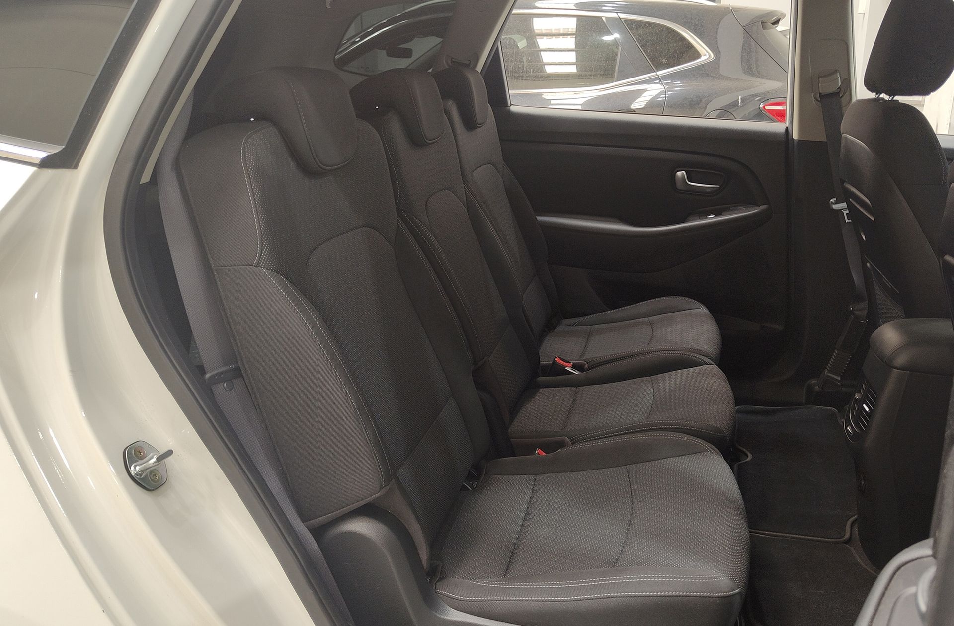Kia Carens 1.7 CRDi VGT Drive Eco-Dynamics - foto 16