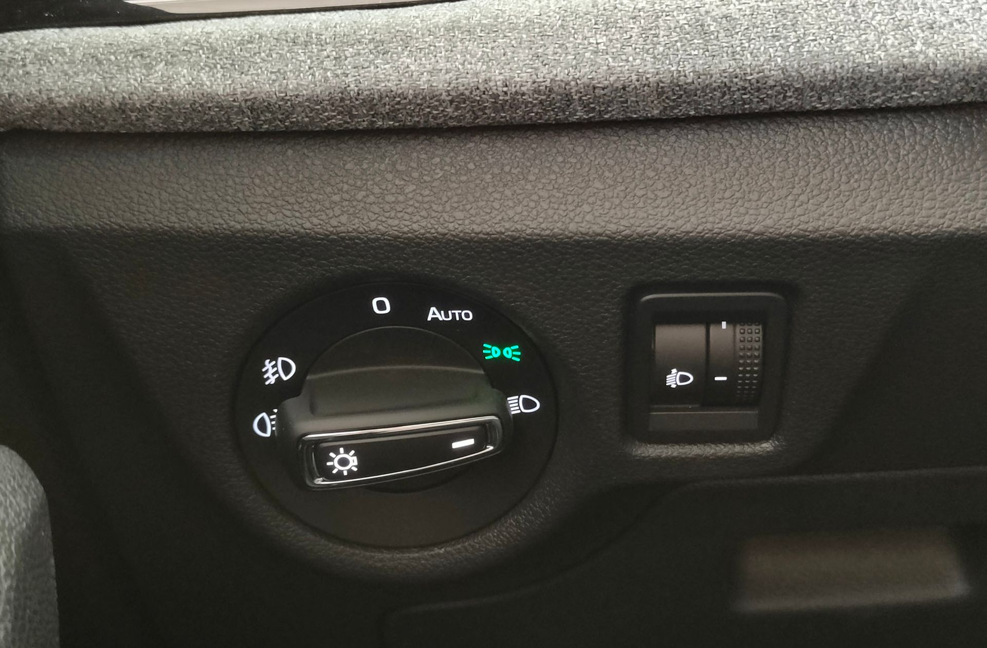 Škoda Scala 1.0 TSI Selection DSG - foto 25