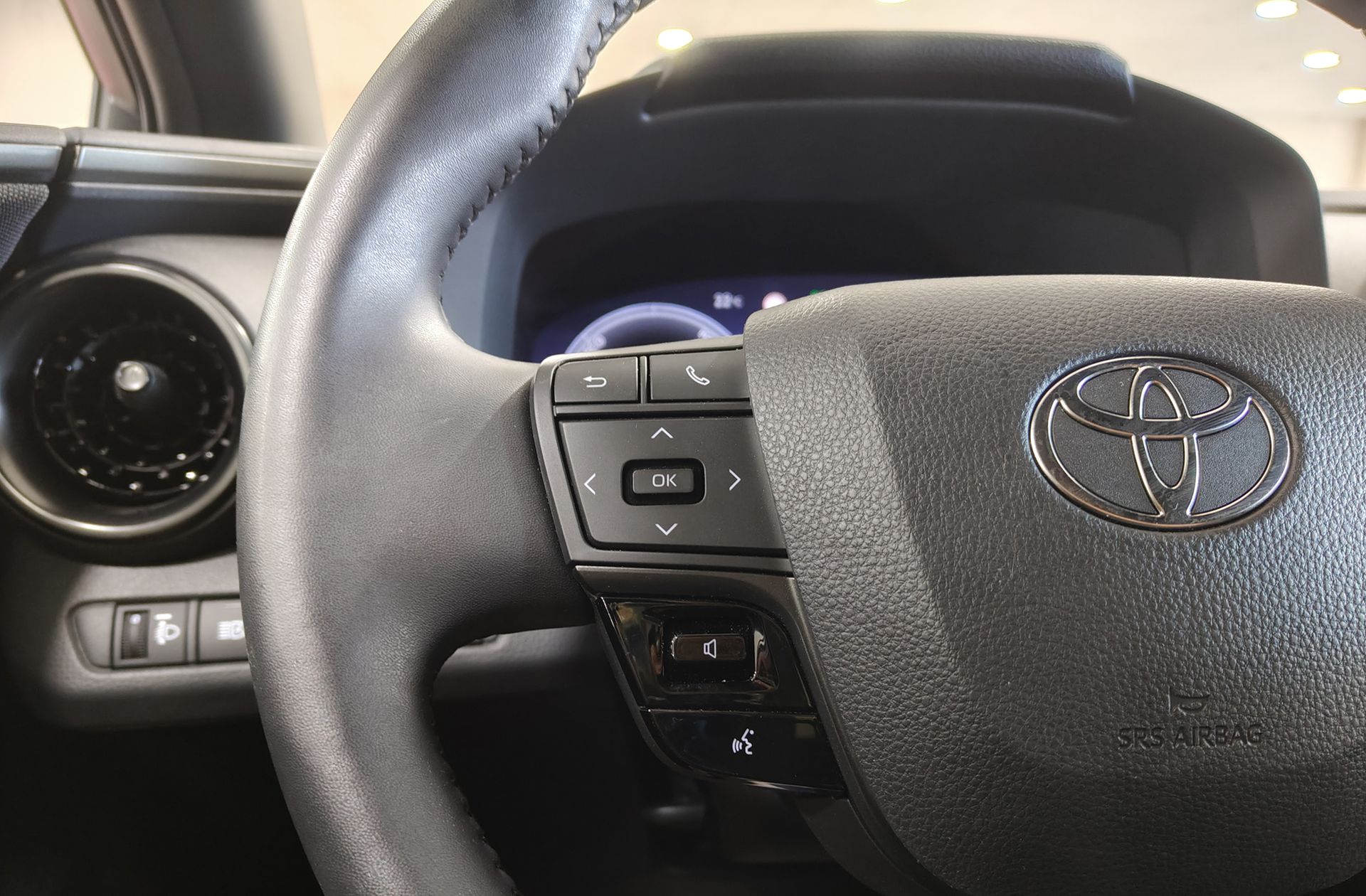 Toyota C-HR 200H Advance - foto 25