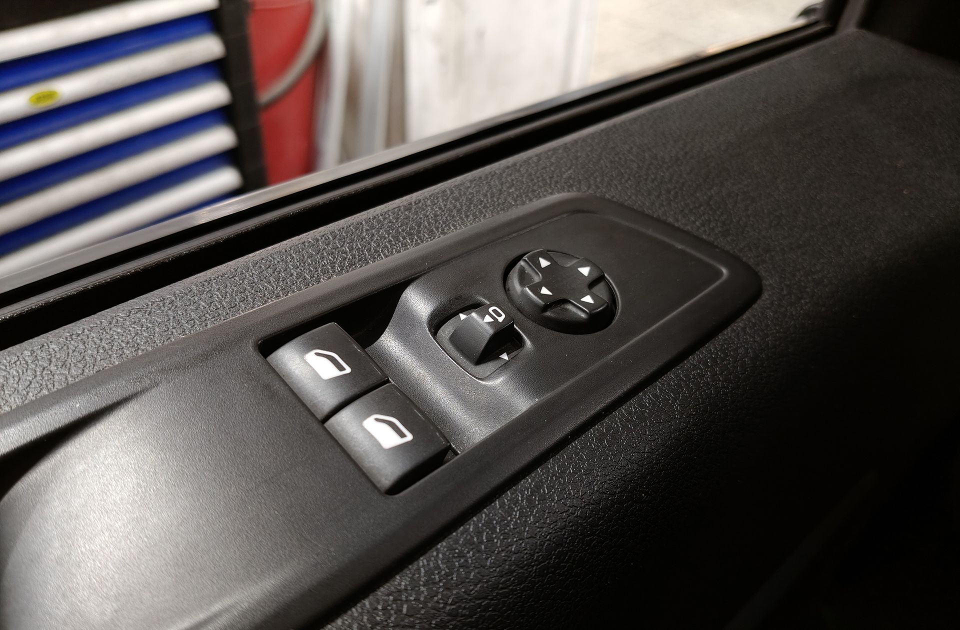 Peugeot Traveller Business VIP Long BlueHDi 7 plazas - foto 38