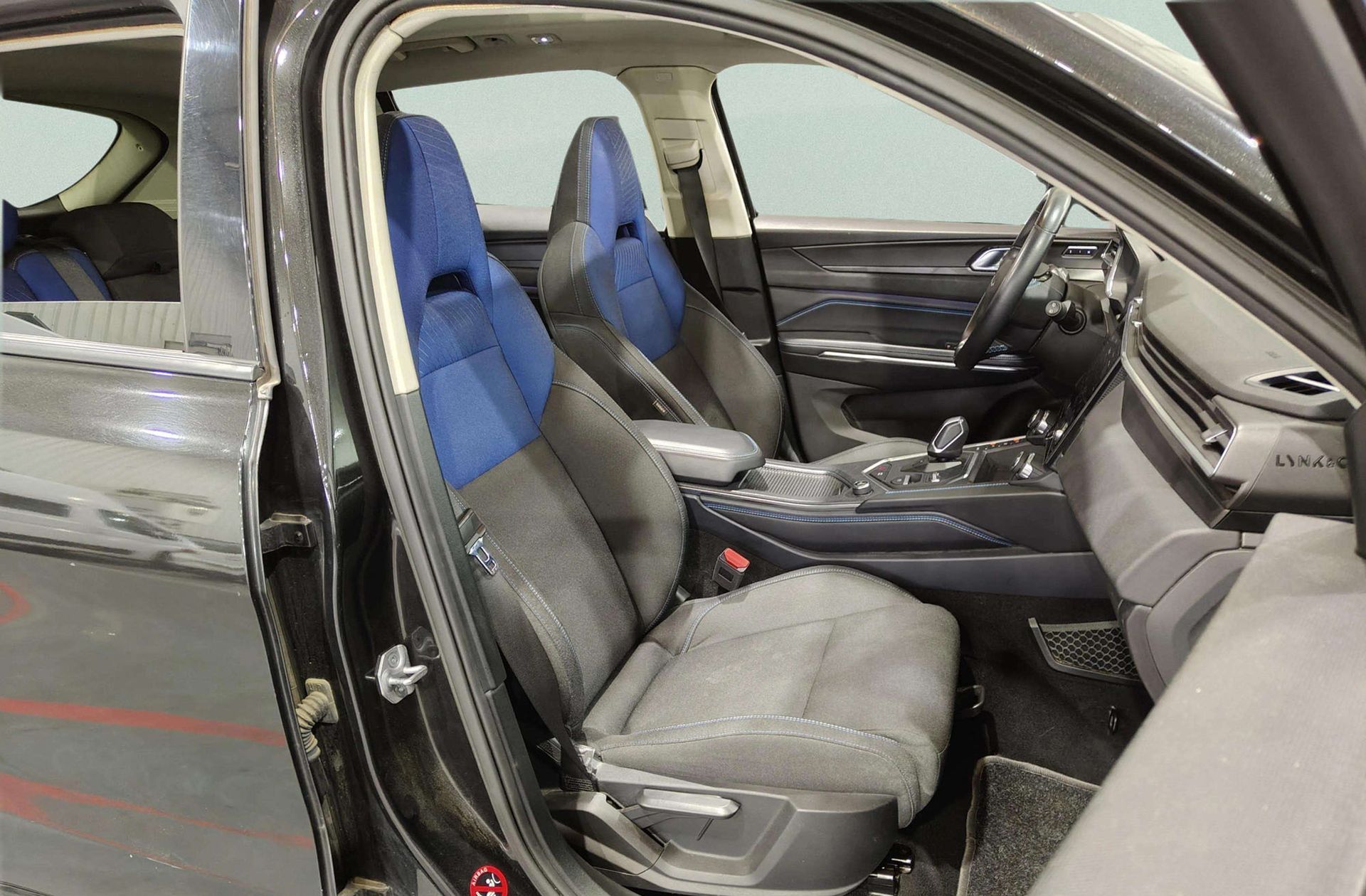 Lynk & Co 01 1.5 PHEV - foto 22