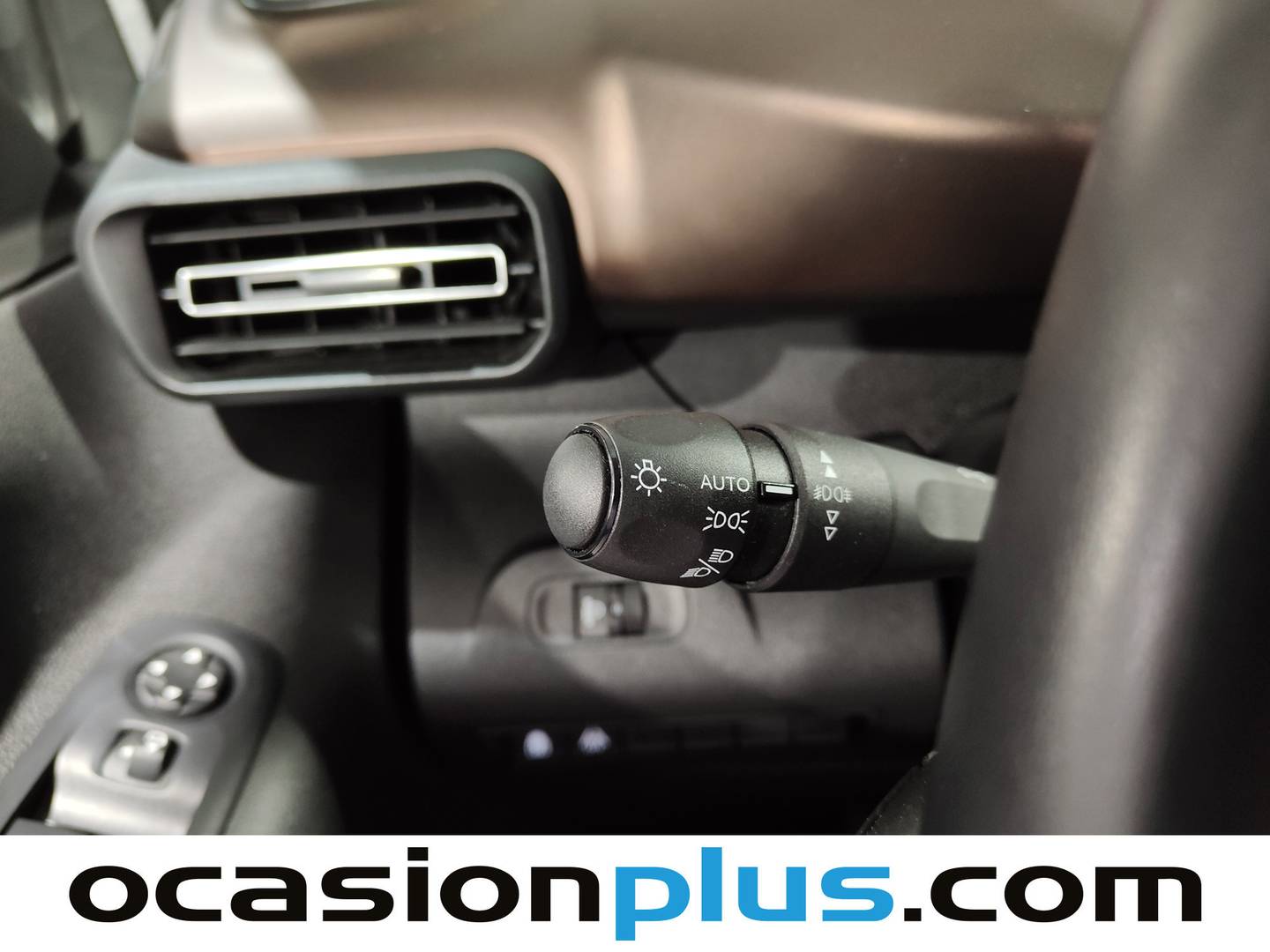 Foto Peugeot Rifter Peugeot Rifter BlueHDi 130 GT Business Standard  (130 CV)