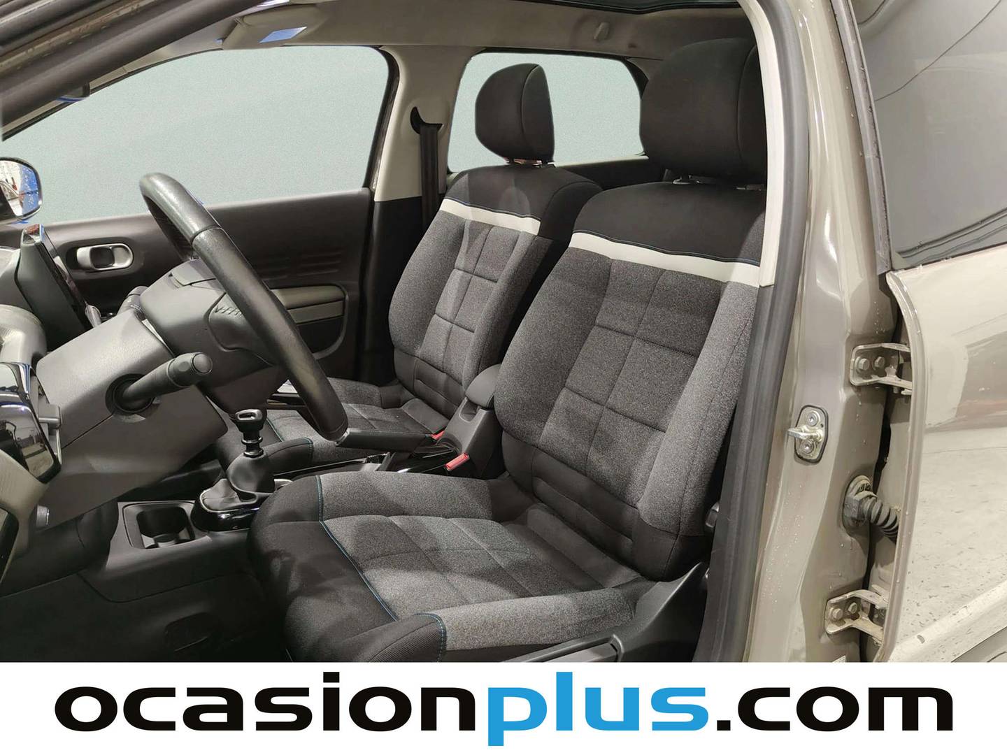 Foto asientos delanteros Citroën C4 Cactus Citroen C4 Cactus PureTech 130 S&S Shine (130 CV)