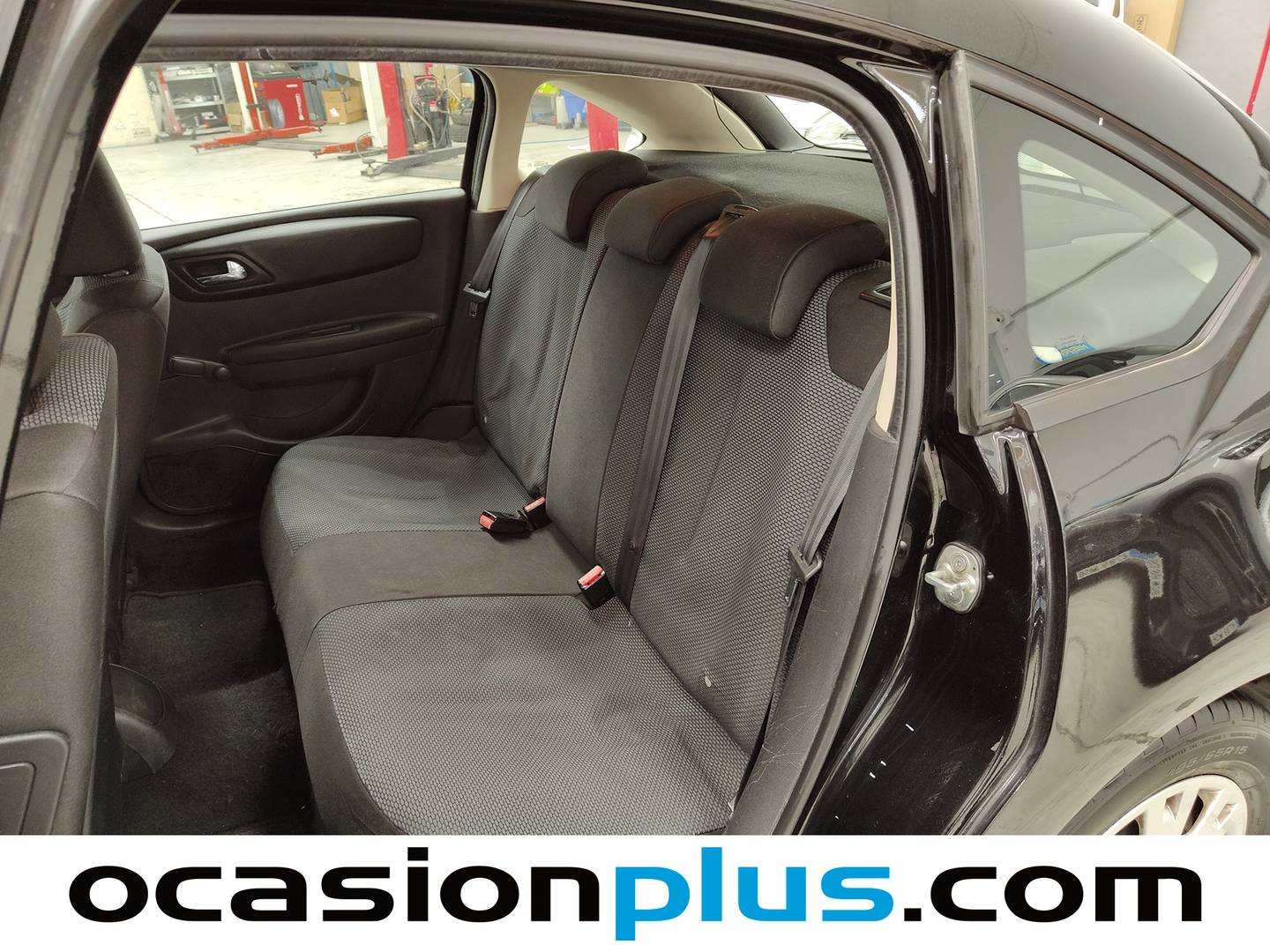 Foto asientos traseros Citroën C4 Citroën C4 1.4i 16v LX (88 CV)
