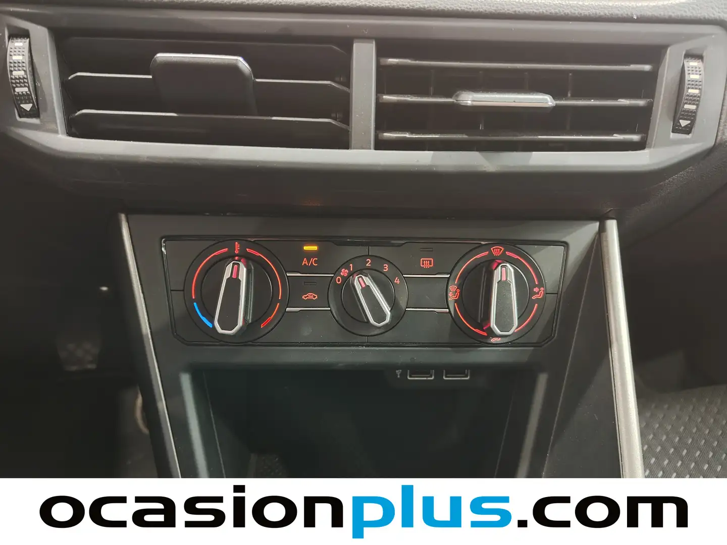 Foto Volkswagen Polo Volkswagen Polo Advance 1.0  (80 CV)