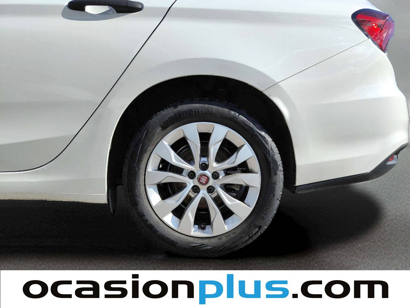 Paquetes del Fiat Tipo Fiat Tipo SW 1.6 Multijet Pop Business (120 CV)