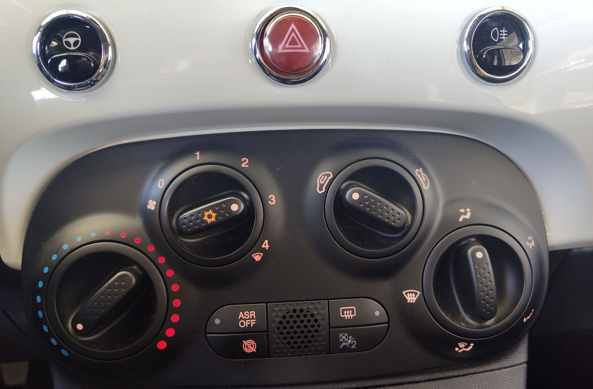 Fiat 500 1.0 Hybrid Monotrim - foto 24