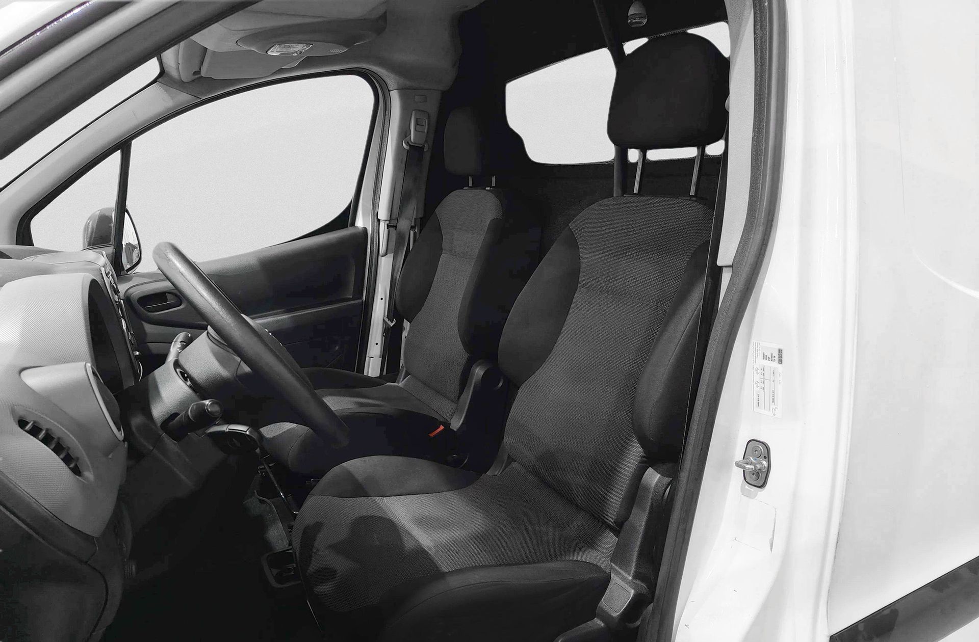 Peugeot Partner Furgon 1.6 BlueHDi Confort L1 - foto 8