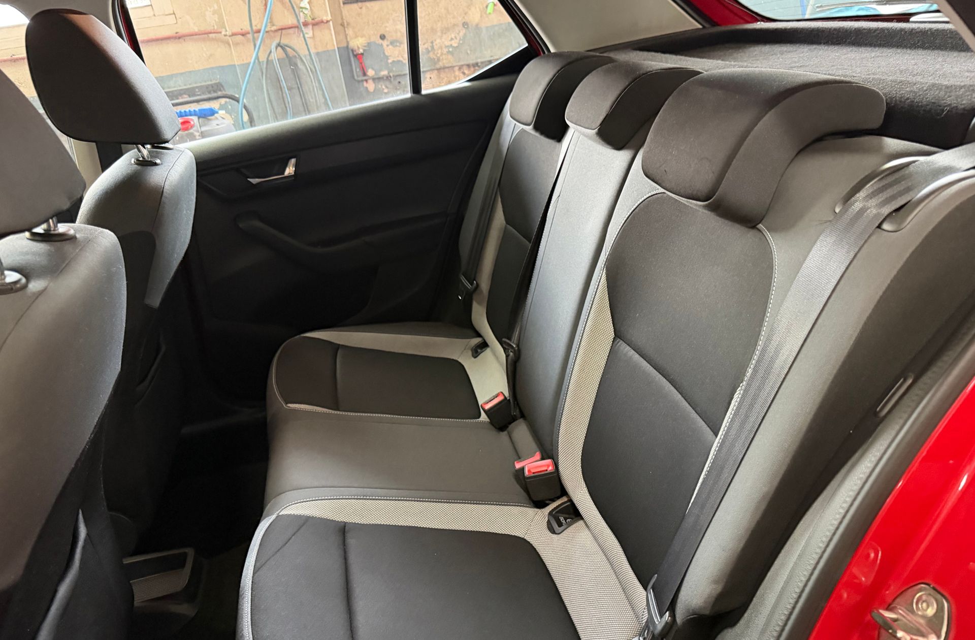 Škoda Fabia 1.0 MPI Ambition - foto 9