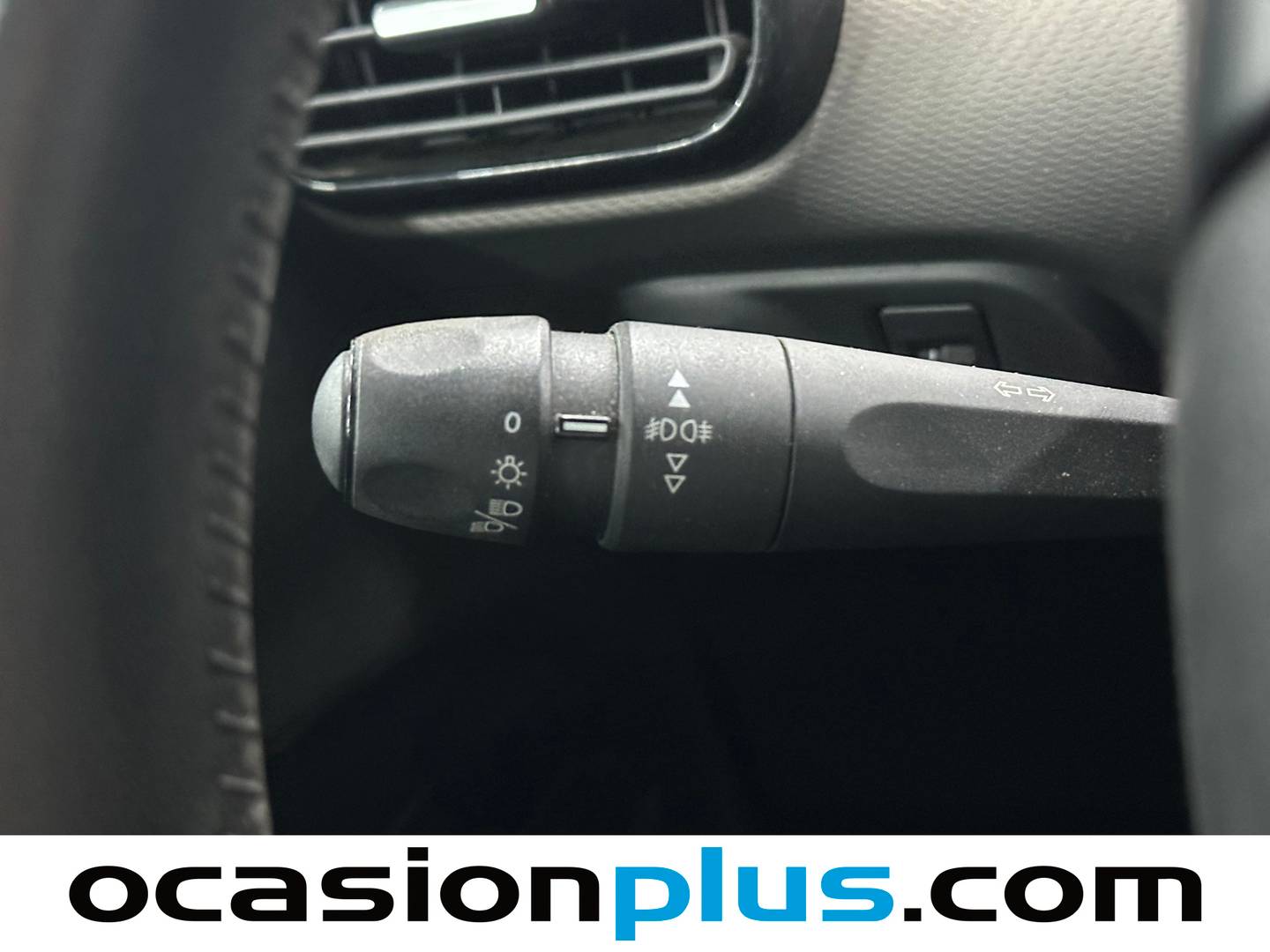 Foto Citroën C4 Cactus Citroen C4 Cactus 1.2 PureTech Feel Fine (82 CV)