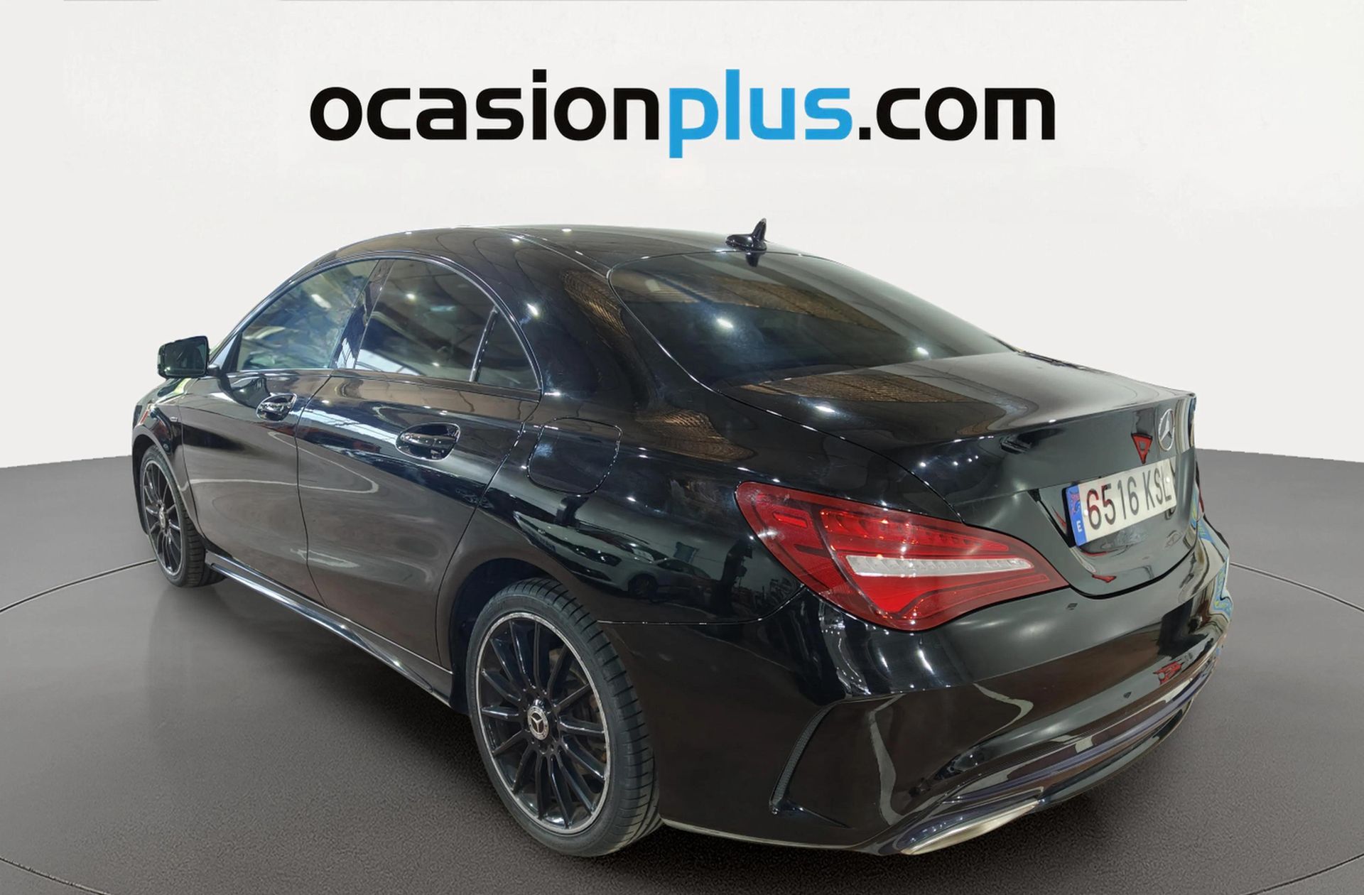Mercedes-Benz CLA 180 Pack AMG - foto 3