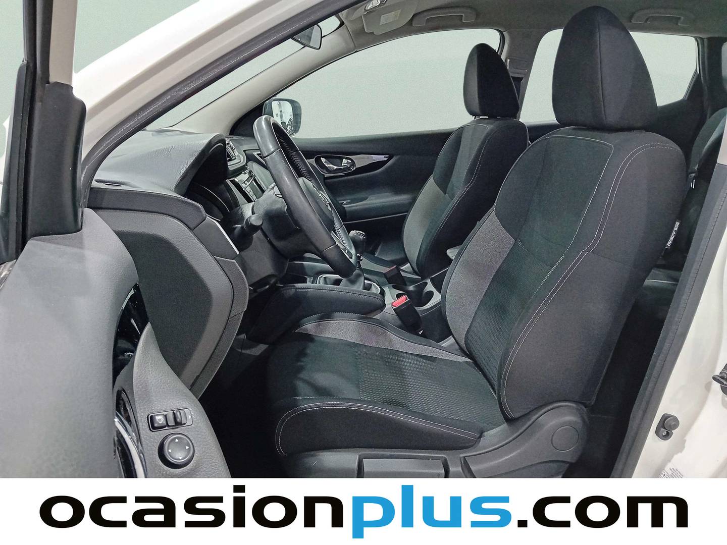 Foto asientos delanteros Nissan QASHQAI Nissan Qashqai DIG-T 140 Acenta 4x2 (140 CV)