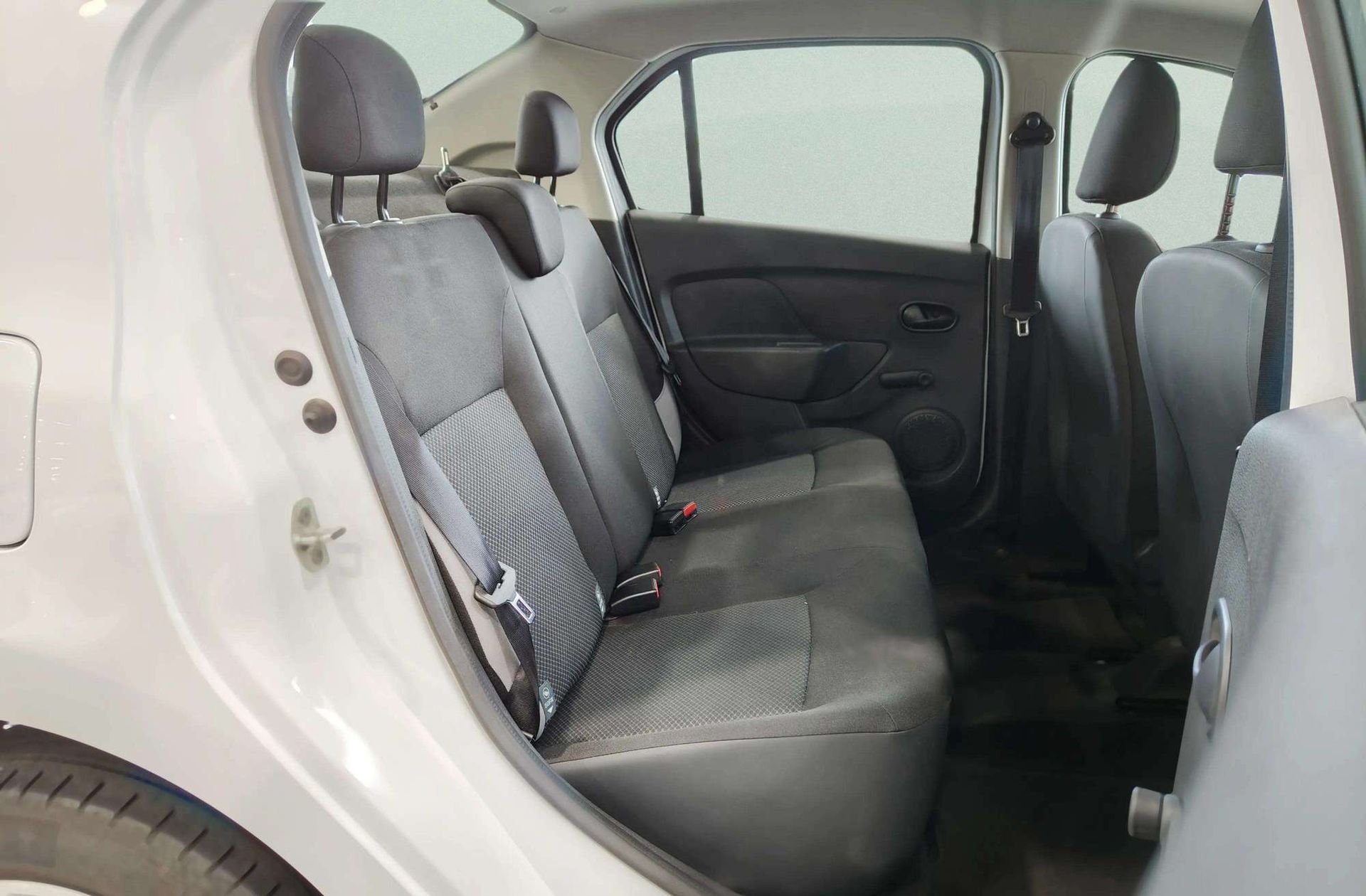 Dacia Logan 1.2 Ambiance - foto 13