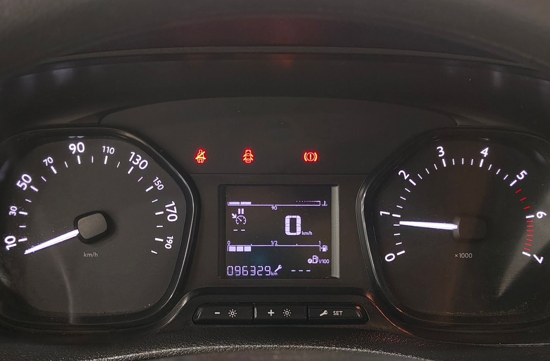 Peugeot Expert Furgon BlueHDi 120 Pro Standard - foto 19