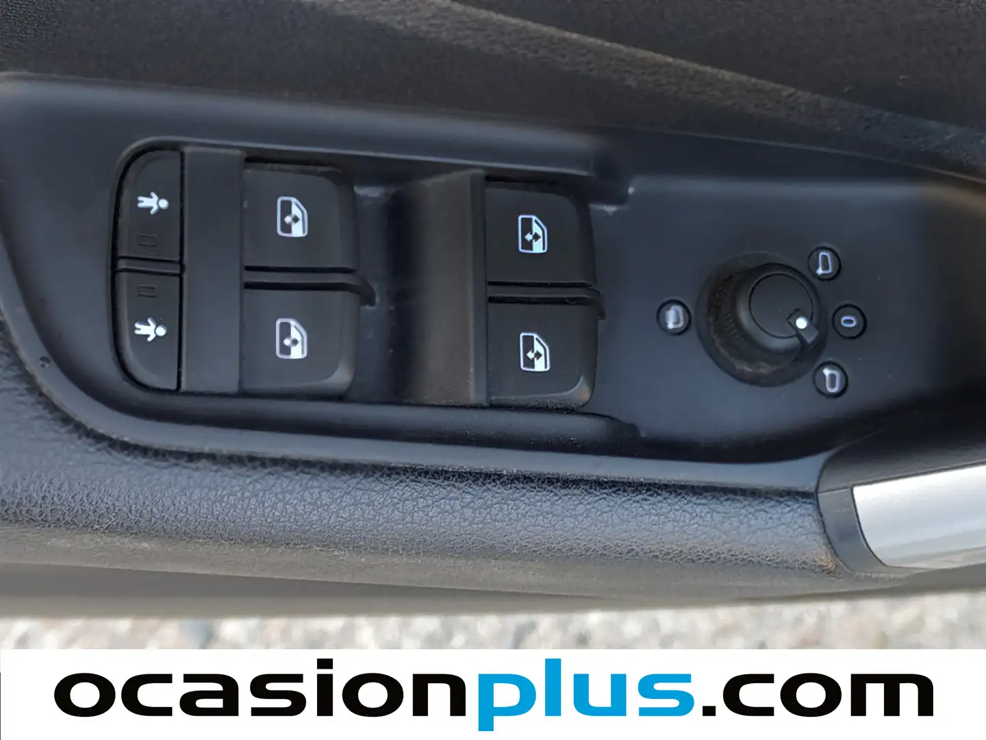 Foto Audi Q2 Audi Q2 Advanced 30 TDI  (116 CV)