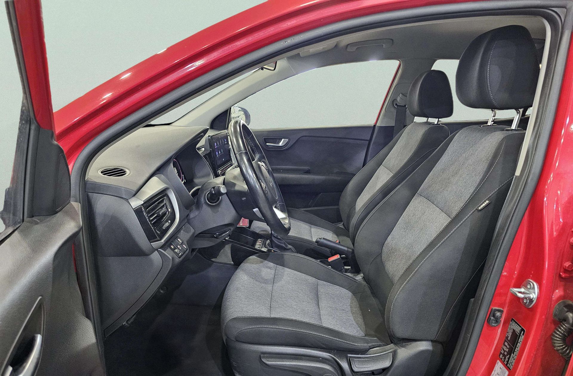 Kia Stonic 1.0 T-GDi Drive - foto 11