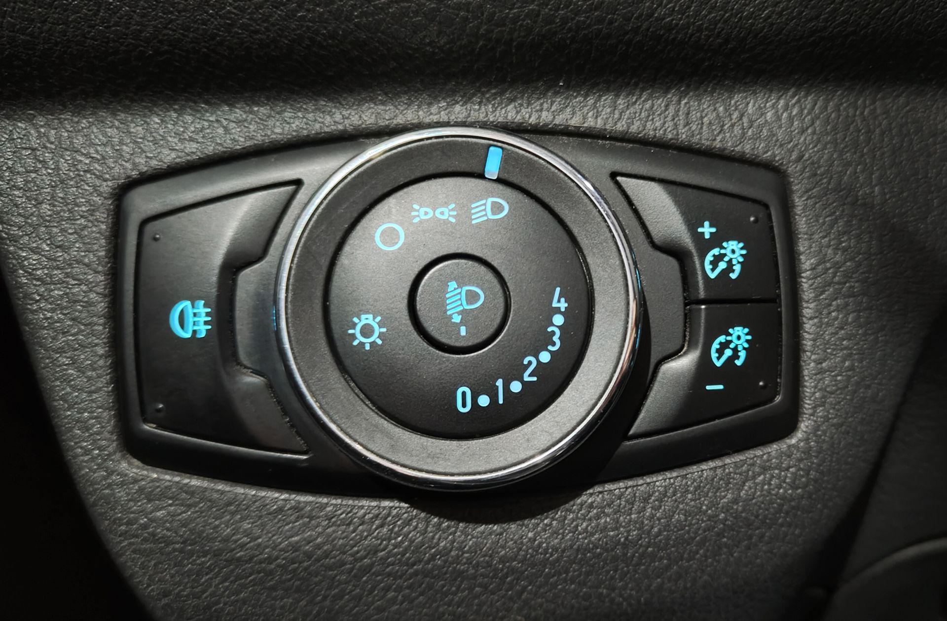 Ford Tourneo Courier 1.0 EcoBoost Ambiente - foto 19