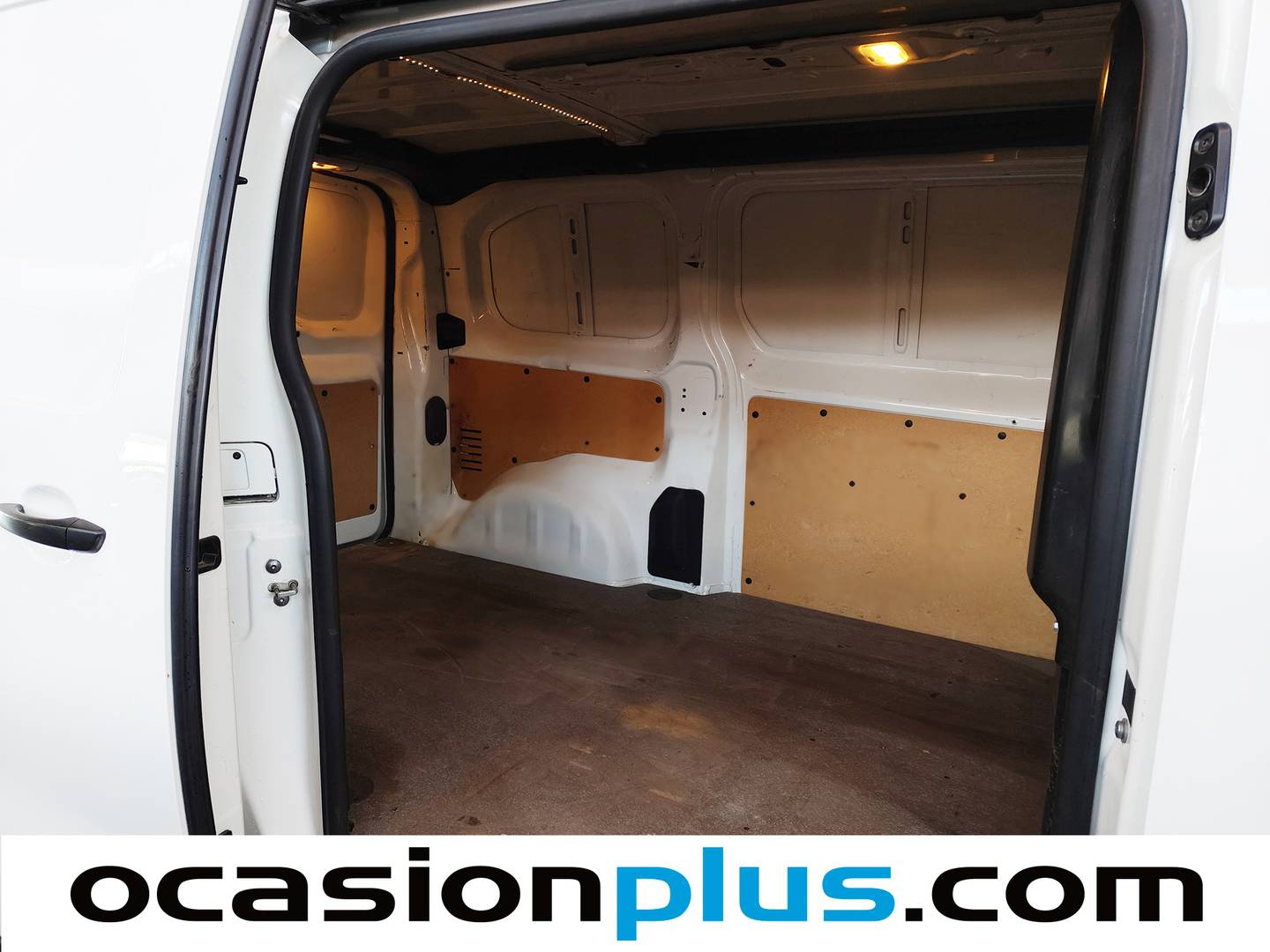 Foto asientos traseros Peugeot Expert Peugeot Expert Furgon BlueHDi 115 Pro Standard (115 CV)