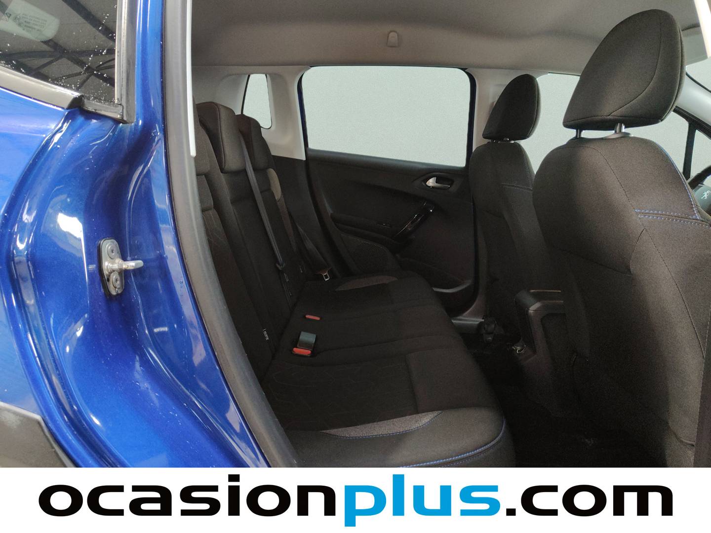 Foto Peugeot 2008 Peugeot 2008 PureTech 110 S&S Signature (110 CV)