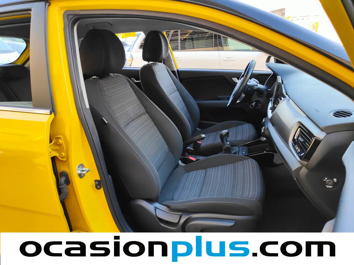 Foto KIA Stonic Kia Stonic 1.0 T-GDi MHEV Drive iMT (100 CV)