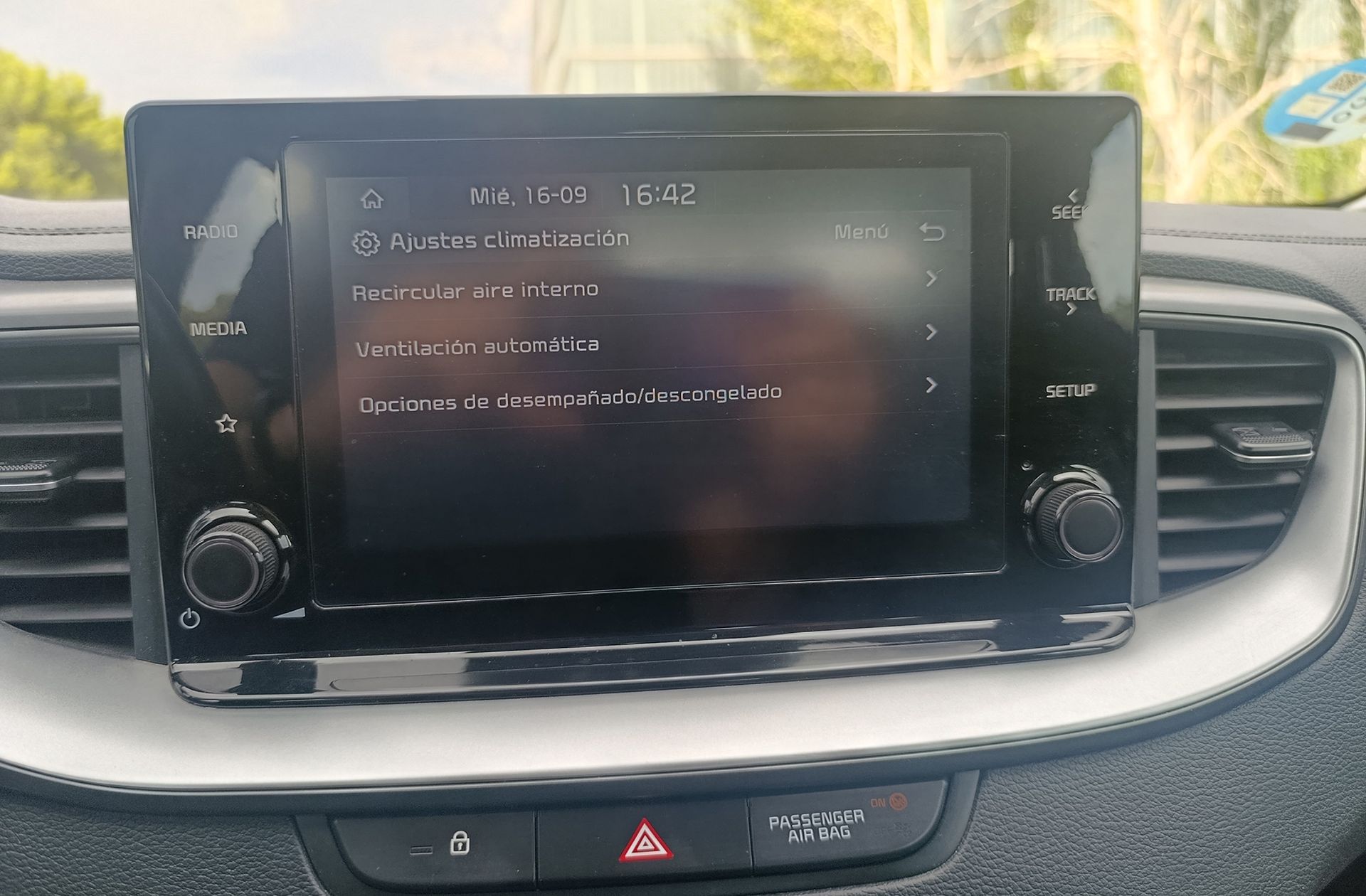 Kia Ceed 1.6 MHEV iMT Drive - foto 37