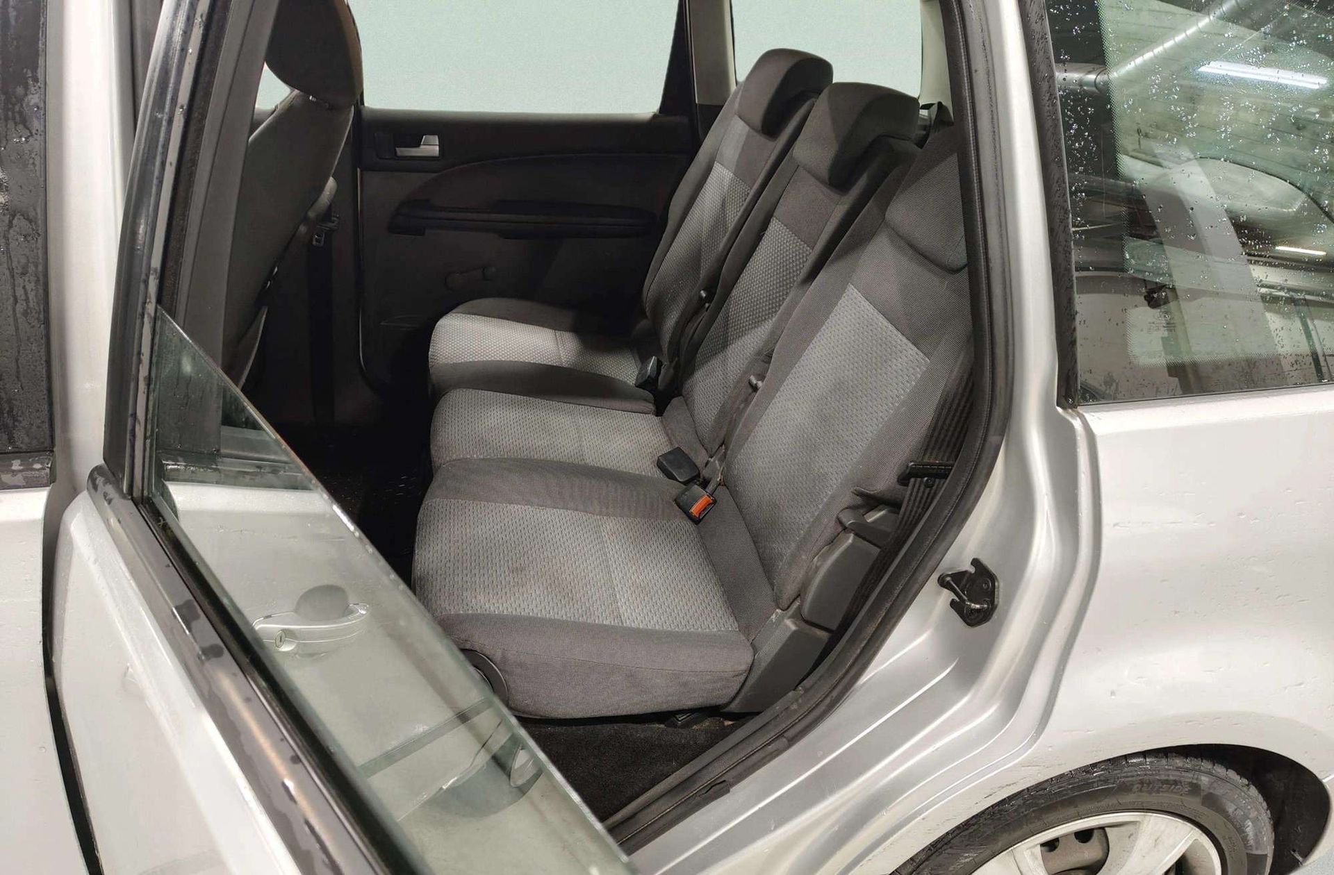 Ford Focus C-Max 1.8 TDCi Trend - foto 9