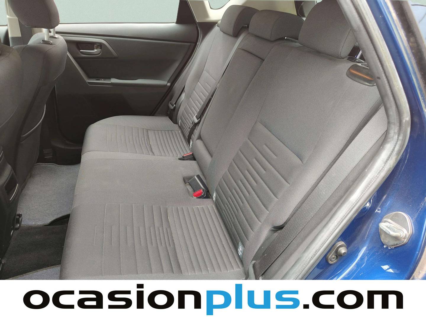 Foto asientos traseros Toyota Auris Toyota Auris 1.4 90 D Active (90 CV)