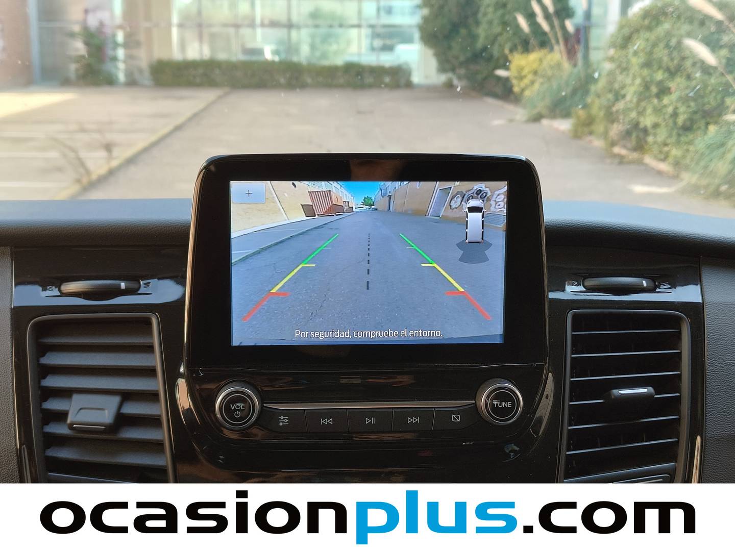 Foto Ford Tourneo Custom Ford Tourneo Custom 2.0 EcoBlue L1 Trend (130 CV) 8 Plazas