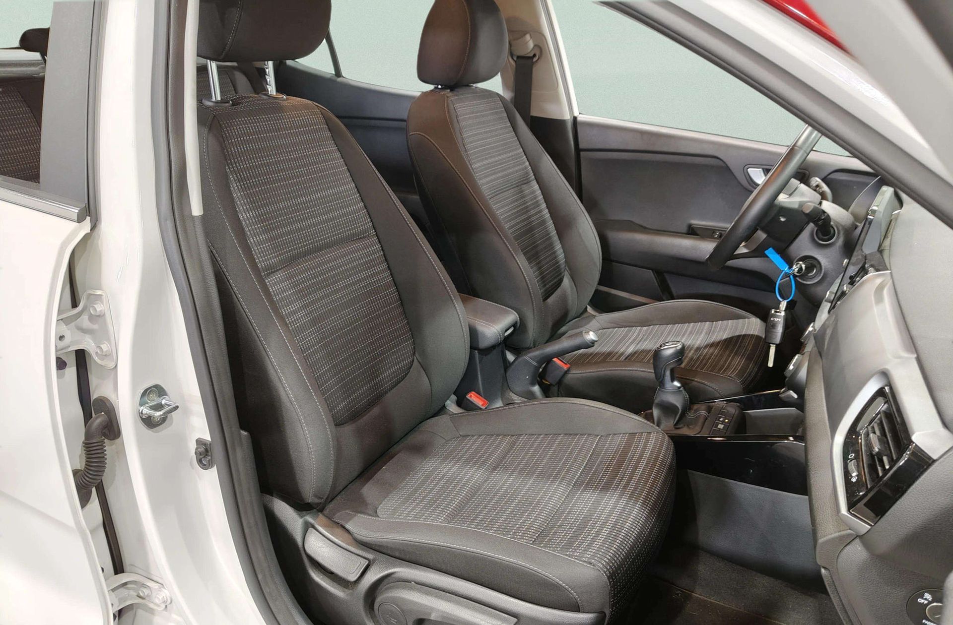 Kia Stonic 1.0 T-GDi MHEV Drive iMT - foto 17