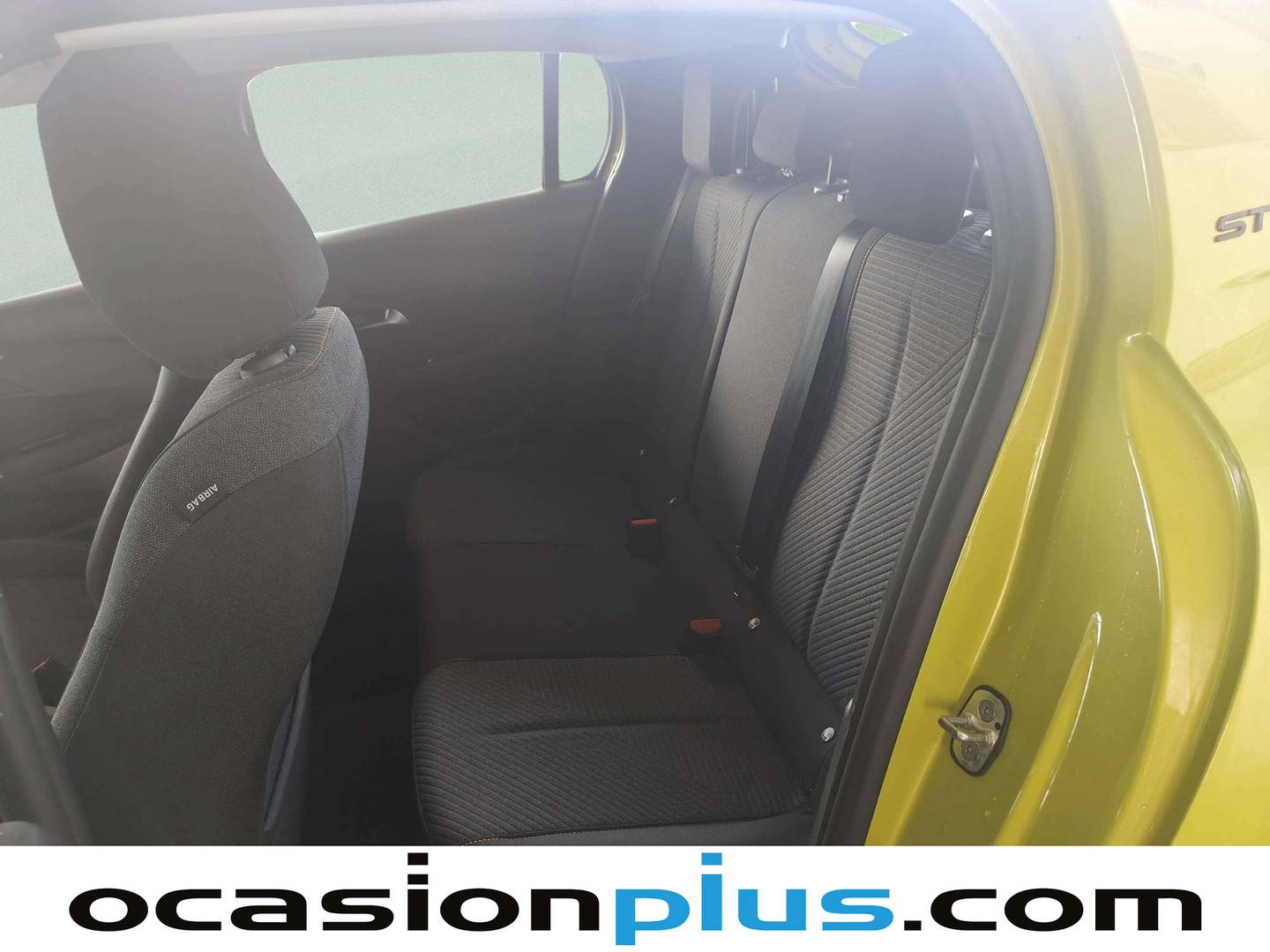 Foto asientos traseros Peugeot 208 Peugeot 208 Style Hybrid 110 eDCS6 (110 CV)