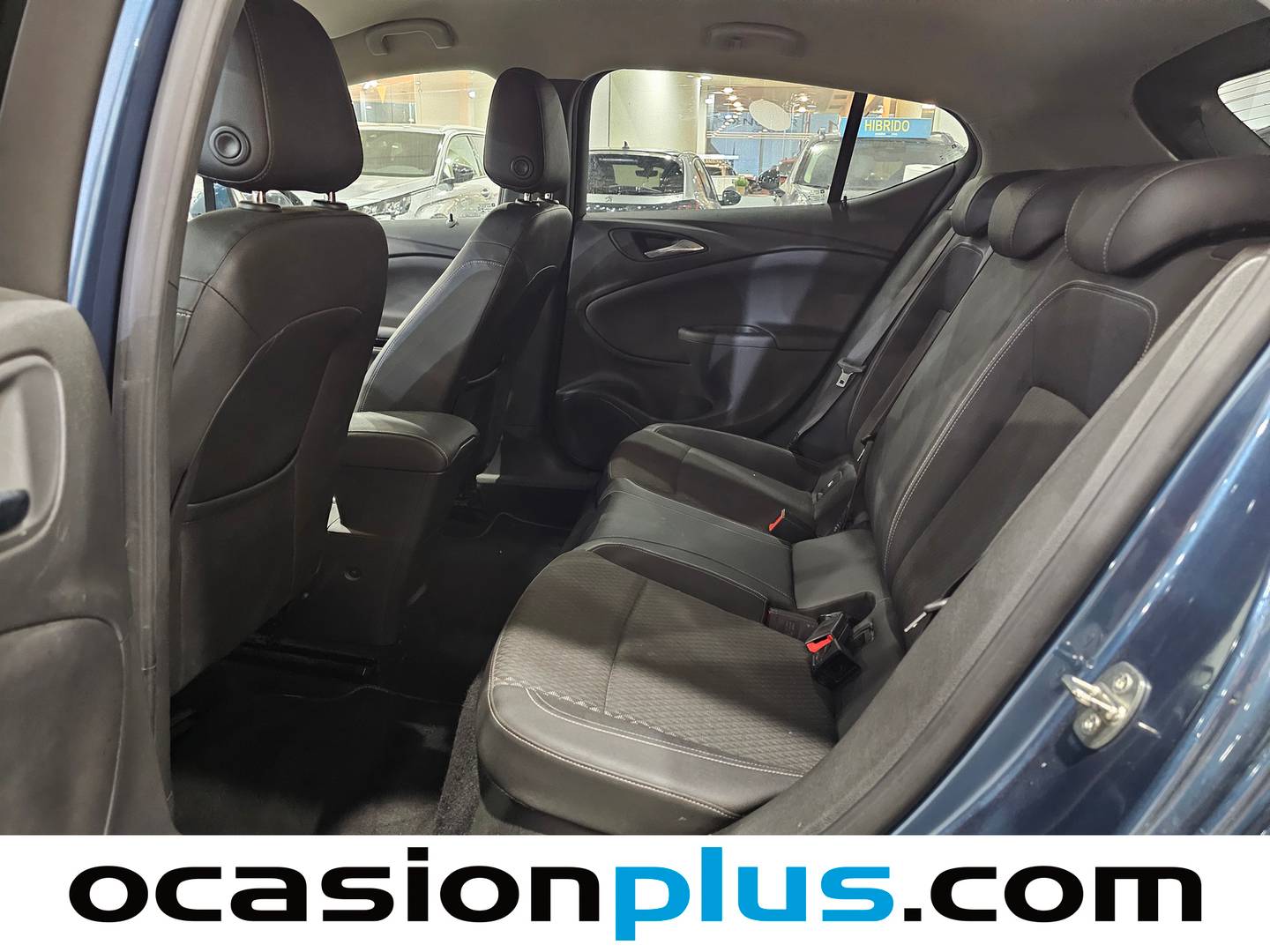 Foto asientos traseros Opel Astra Opel Astra 1.6 CDTi Excellence (110 CV)