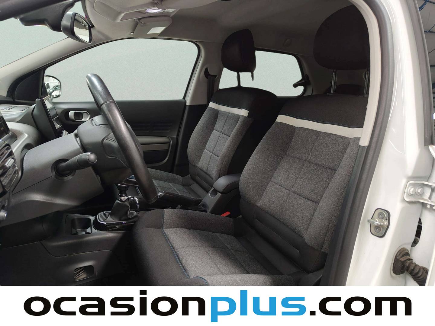 Foto asientos delanteros Citroën C4 Cactus Citroën C4 Cactus BlueHDi 100 S&S Shine (102 CV)