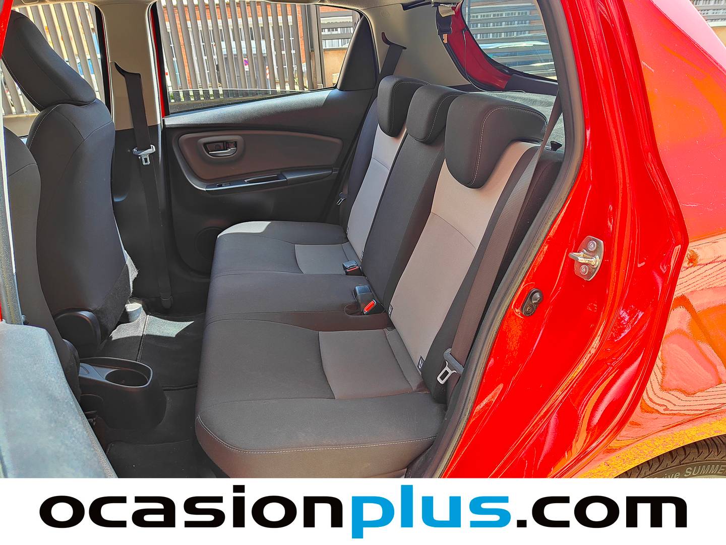 Foto asientos traseros Toyota Yaris Toyota Yaris 100H Feel (100 CV)