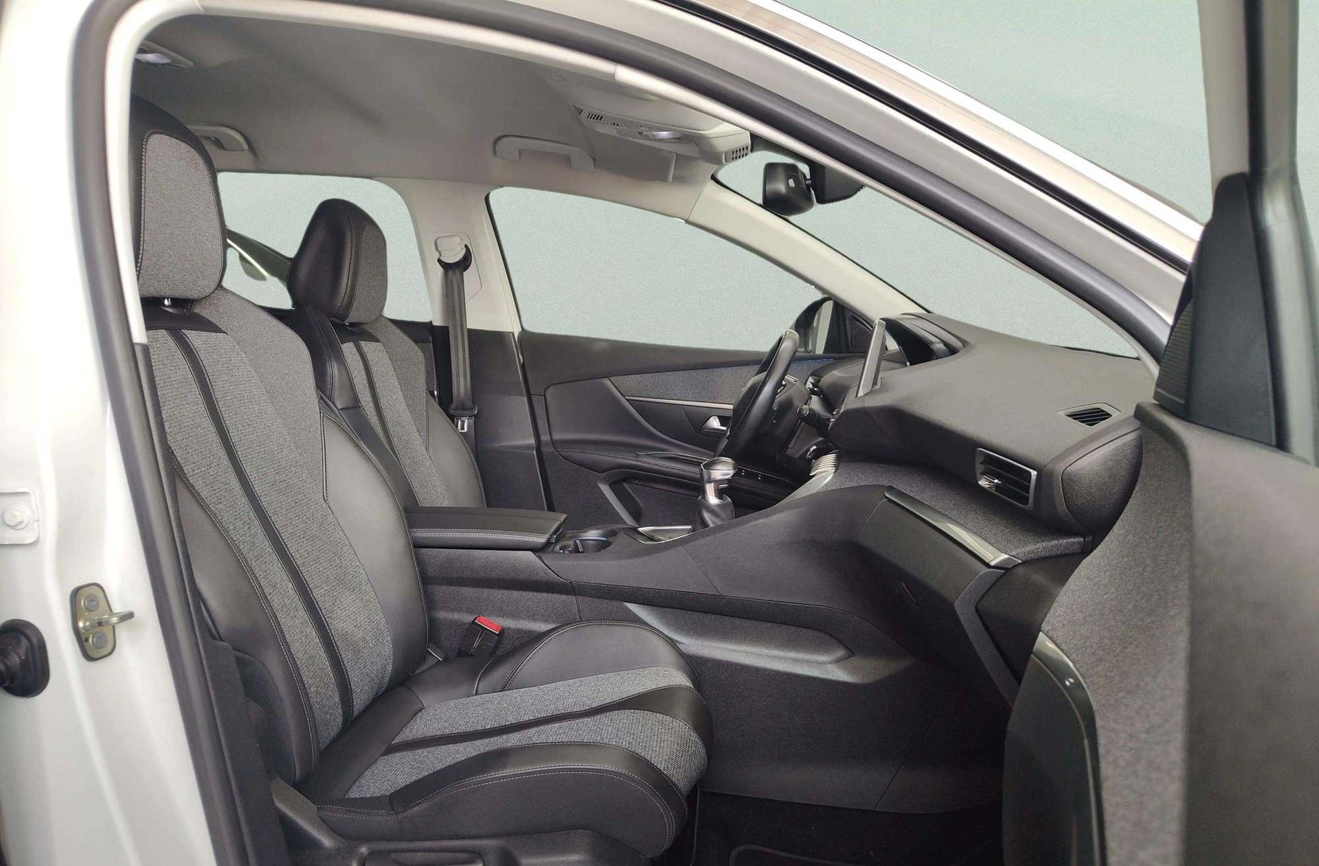 Peugeot 5008 PureTech 130 Allure 7 plazas - foto 16