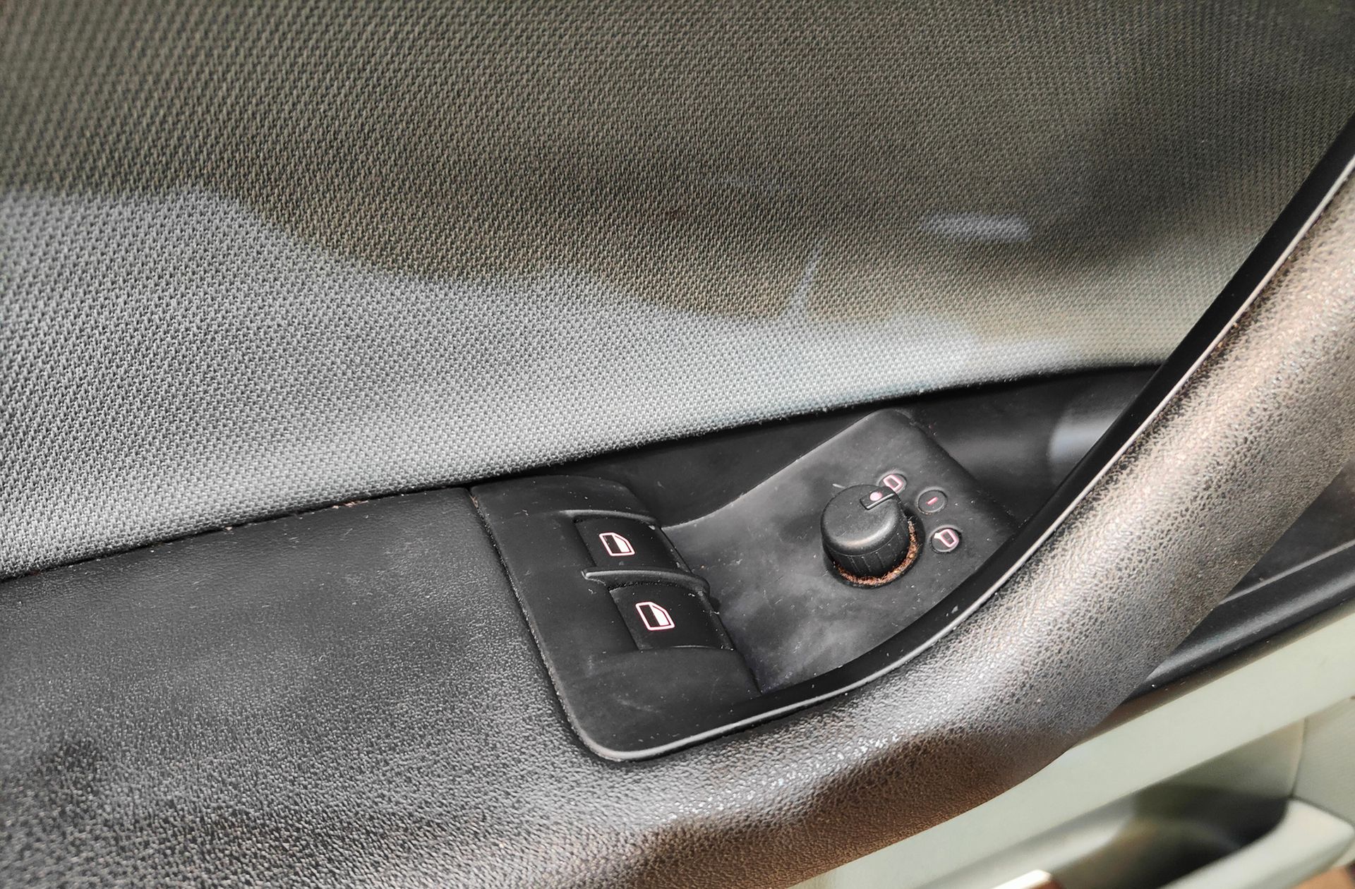 Audi A3 1.9 TDIe DPF Attraction - foto 27