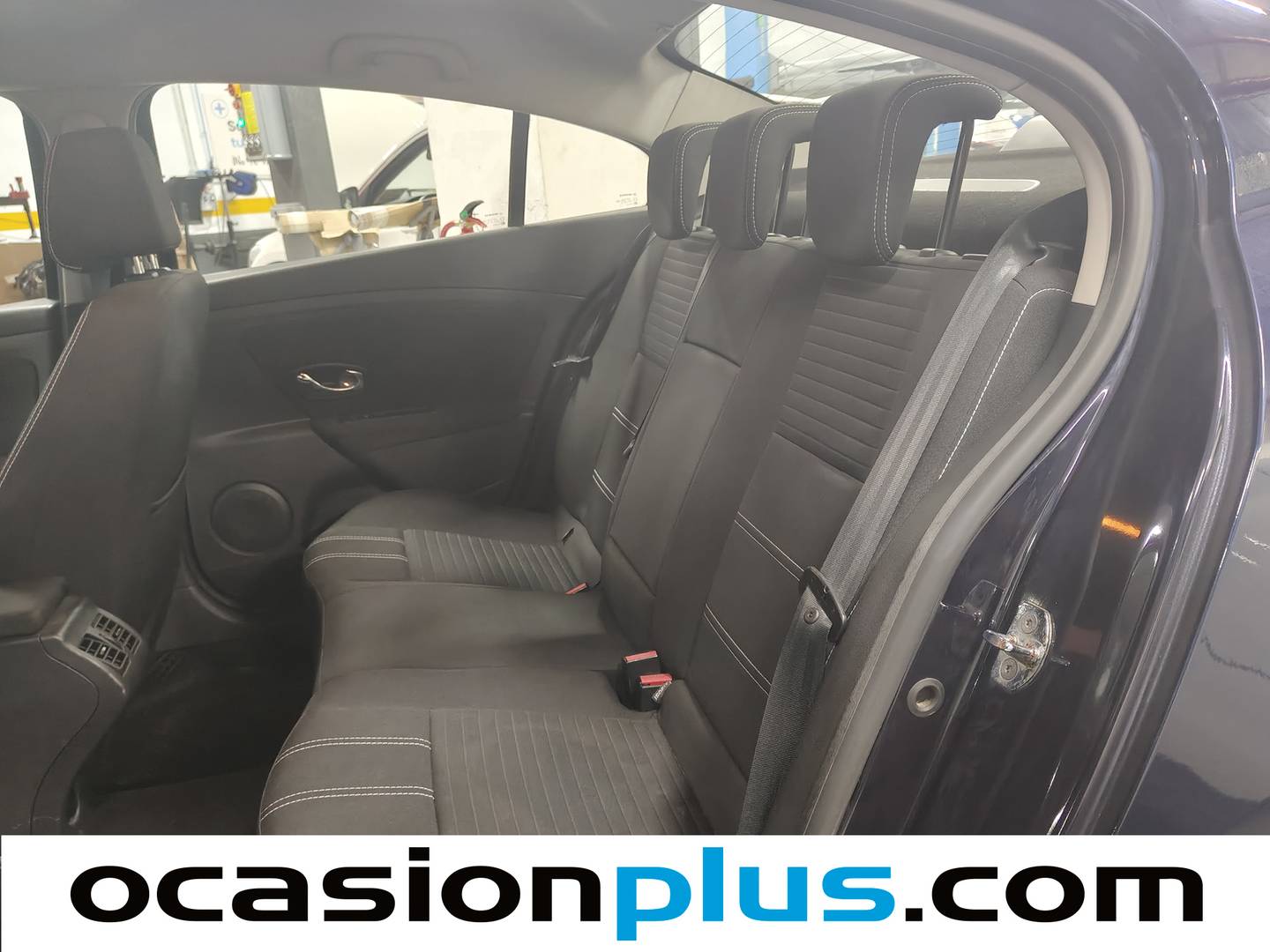 Foto asientos traseros Renault Fluence Renault Fluence 1.6 16v Limited (110 CV)
